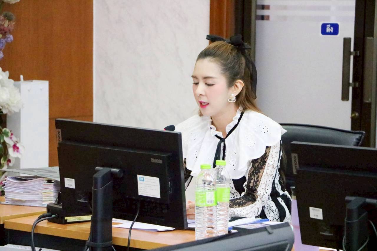 title - ประชุมคณะทำงานกำหนดกรอบการประเมินผลการปฏิบัติราชการ (ตัวชี้วัด) ตามคำรับรองการปฏิบัติราชการระดับหน่วยงานของสำนักบริหารกองทุน และสำนักงานการปฏิรูปที่ดินจังหวัด ประจำปีงบประมาณ พ.ศ. 2569 รอบที่ 1 (1 ตุลาคม 2568 – 31 มีนาคม 2569)