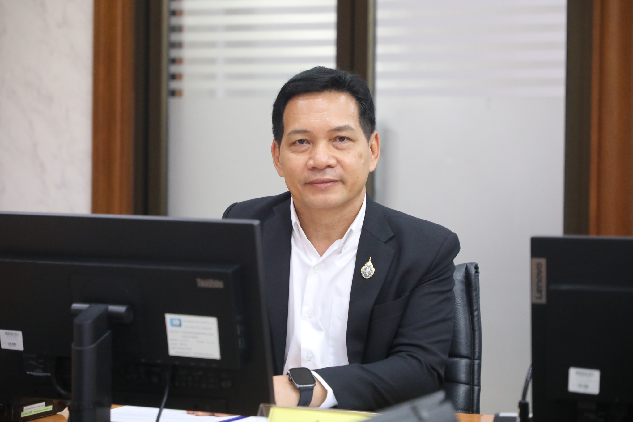 title - โครงการพัฒนาบุคลากรเพื่อเพิ่มประสิทธิภาพการดำเนินงานกองทุนการปฏิรูปที่ดินเพื่อเกษตรกรรมหลักสูตร “การฝึกอบรมเชิงปฏิบัติการ เรื่อง ทบทวนการใช้งานระบบโปรแกรม กองทุนการปฏิรูปที่ดินเพื่อเกษตรกรรมอย่างมีประสิทธิภาพ” ด้วยการจัดฝึกอบรมทางไกลผ่านระบบออนไลน์ (Online) โดย GDCC : E-meeting 