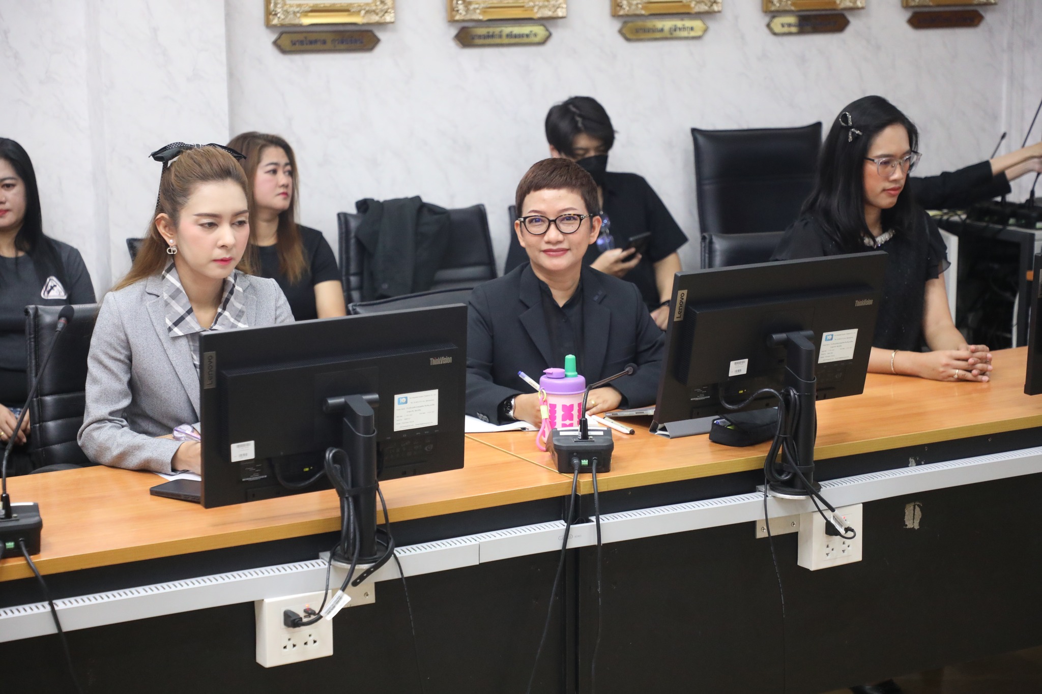 title - โครงการพัฒนาบุคลากรเพื่อเพิ่มประสิทธิภาพการดำเนินงานกองทุนการปฏิรูปที่ดินเพื่อเกษตรกรรมหลักสูตร “การฝึกอบรมเชิงปฏิบัติการ เรื่อง ทบทวนการใช้งานระบบโปรแกรม กองทุนการปฏิรูปที่ดินเพื่อเกษตรกรรมอย่างมีประสิทธิภาพ” ด้วยการจัดฝึกอบรมทางไกลผ่านระบบออนไลน์ (Online) โดย GDCC : E-meeting 