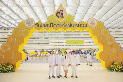 ศุนย์เทคโนโลยีสารสนเทศและการสื่อสาร ร่วมพิธีวางพานพุ่มน้อมรำลึกในพระมหากรุณาธิคุณ ในหลวง ร.๙ เนื่องในงาน “วันพระบิดาแห่งฝนหลวง” ประจำปี ๒๕๖๒