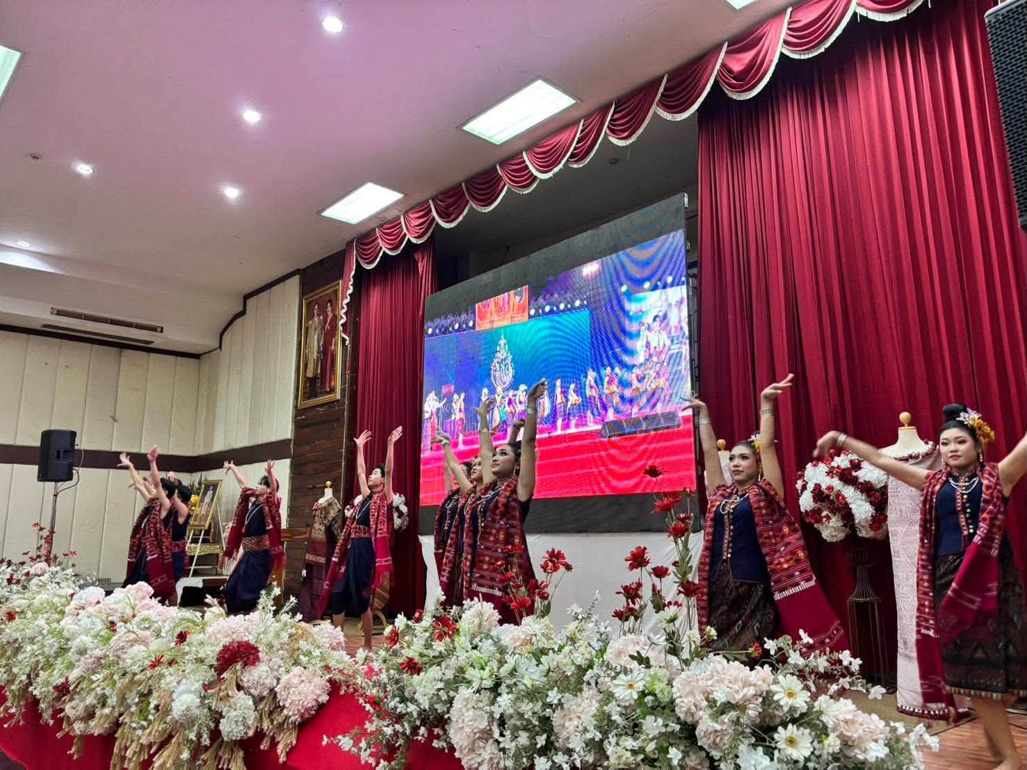 title - ส.ป.ก.กาฬสินธุ์ ร่วมโครงการมหกรรมความสำเร็จการพัฒนาคุณภาพชีวิตของประชาชน ณ หอประชุม 80 พรรษา มหาราชา ศาลากลางจังหวัดกาฬสินธุ์ (หลังเก่า)