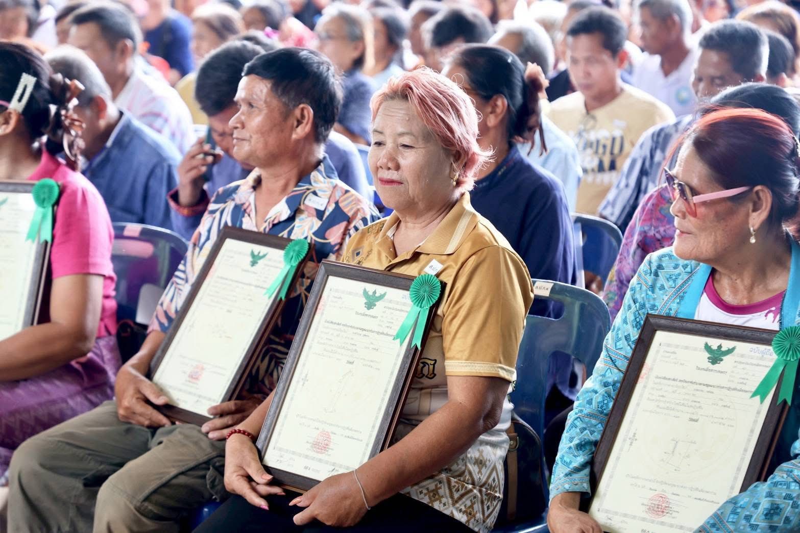 title - ส.ป.ก.กาฬสินธุ์ ร่วมการตรวจราชการและติดตามงานของรัฐมนตรีช่วยว่าการกระทรวงเกษตรและสหกรณ์ (รมช.กษ.) (นายวัชระพล ขาวขำ) และคณะ ในพื้นที่จังหวัดกาฬสินธุ์