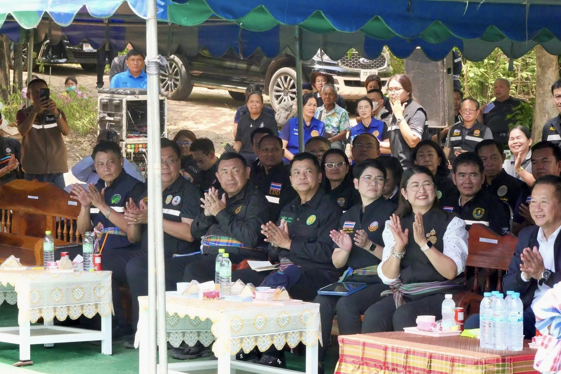 title - ส.ป.ก.กาฬสินธุ์ ร่วมการตรวจราชการและติดตามงานของรัฐมนตรีช่วยว่าการกระทรวงเกษตรและสหกรณ์ (รมช.กษ.) (นายวัชระพล ขาวขำ) และคณะ ในพื้นที่จังหวัดกาฬสินธุ์