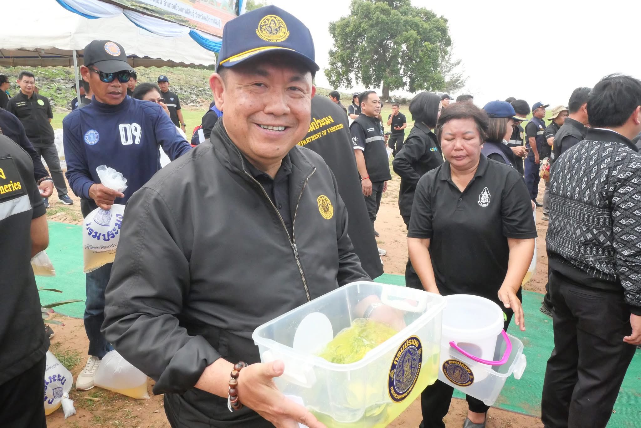 title - ส.ป.ก.กาฬสินธุ์ ร่วมการตรวจราชการและติดตามงานของรัฐมนตรีช่วยว่าการกระทรวงเกษตรและสหกรณ์ (รมช.กษ.) (นายวัชระพล ขาวขำ) และคณะ ในพื้นที่จังหวัดกาฬสินธุ์