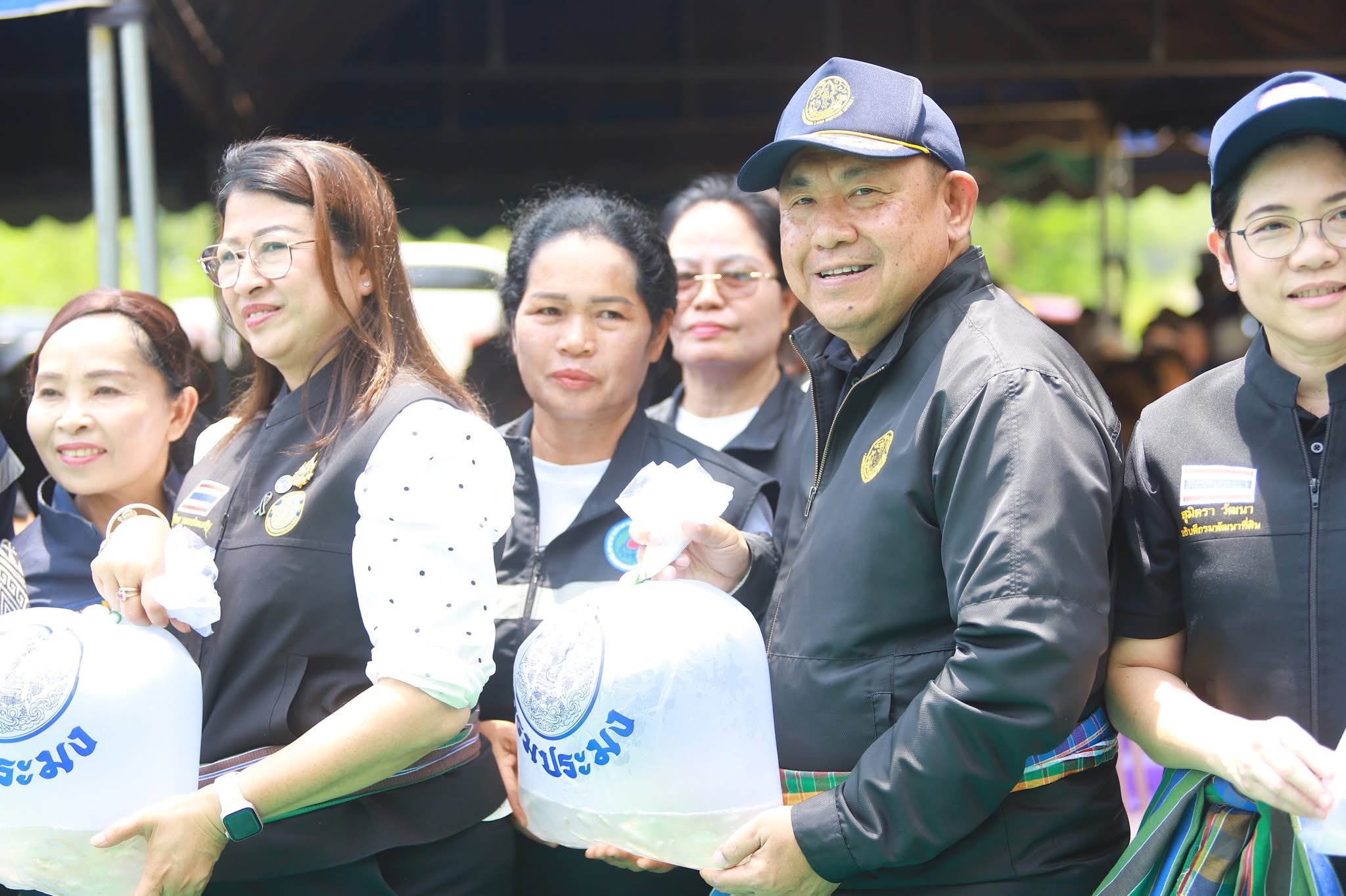 title - ส.ป.ก.กาฬสินธุ์ ร่วมการตรวจราชการและติดตามงานของรัฐมนตรีช่วยว่าการกระทรวงเกษตรและสหกรณ์ (รมช.กษ.) (นายวัชระพล ขาวขำ) และคณะ ในพื้นที่จังหวัดกาฬสินธุ์