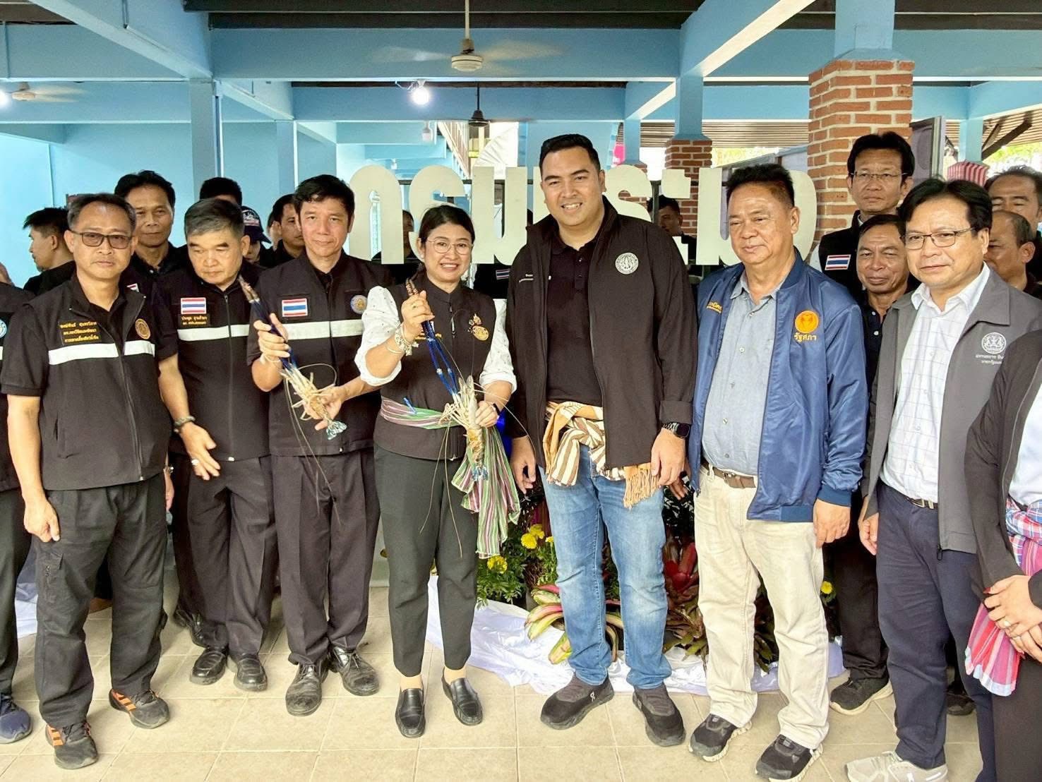 title - ส.ป.ก.กาฬสินธุ์ ร่วมการตรวจราชการและติดตามงานของรัฐมนตรีช่วยว่าการกระทรวงเกษตรและสหกรณ์ (รมช.กษ.) (นายวัชระพล ขาวขำ) และคณะ ในพื้นที่จังหวัดกาฬสินธุ์