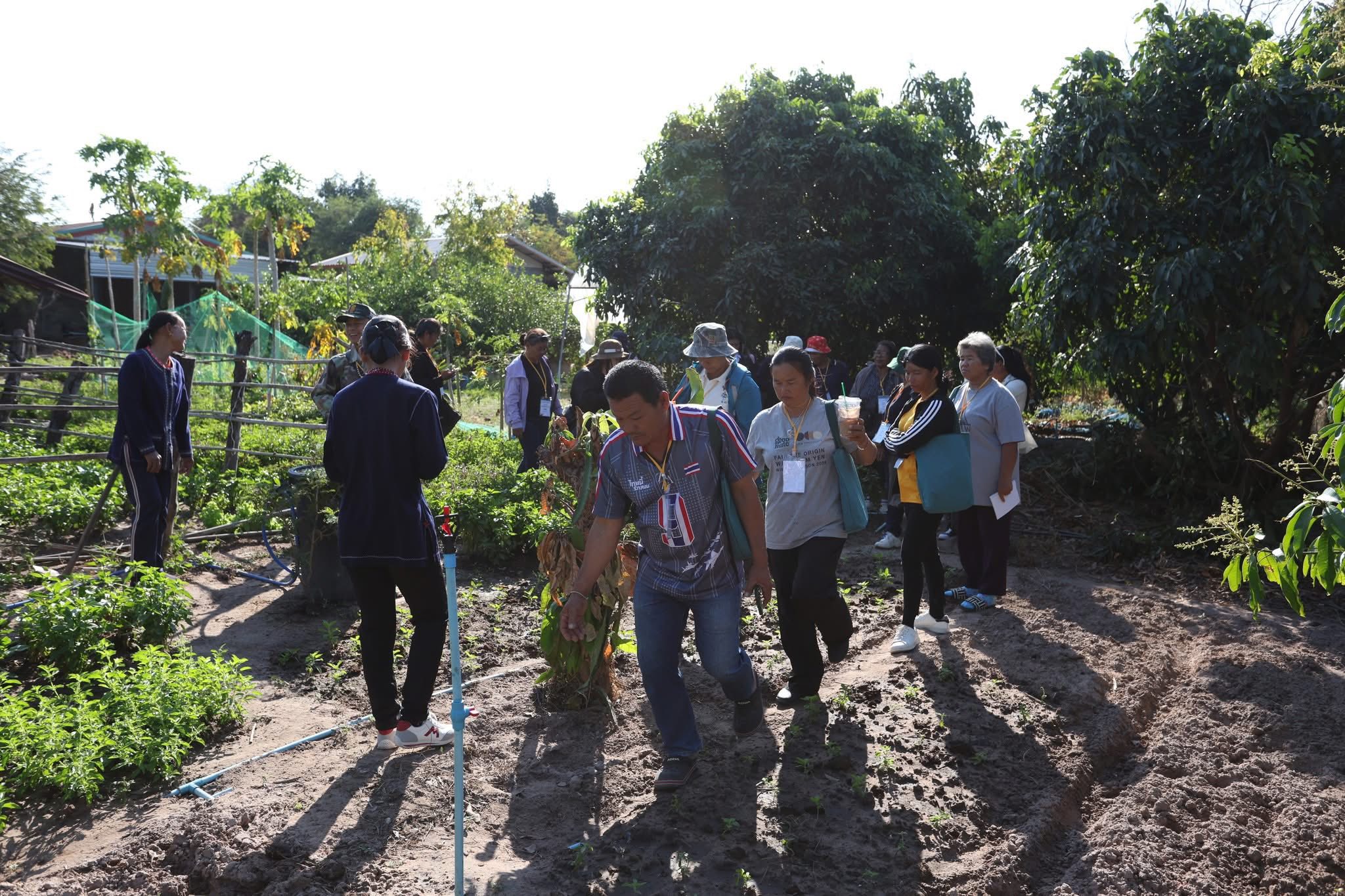 title - ส.ป.ก.กาฬสินธุ์ ลงพื้นที่สหกรณ์การเกษตรบ้านดงกล้วยในเขตปฏิรูปที่ดิน จำกัด ตำบลนาจำปา อำเภอดอนจาน จังหวัดกาฬสินธุ์ เพื่อเยี่ยมชมการดำเนินงานโครงการสัมมนาเชิงปฏิบัติการ 