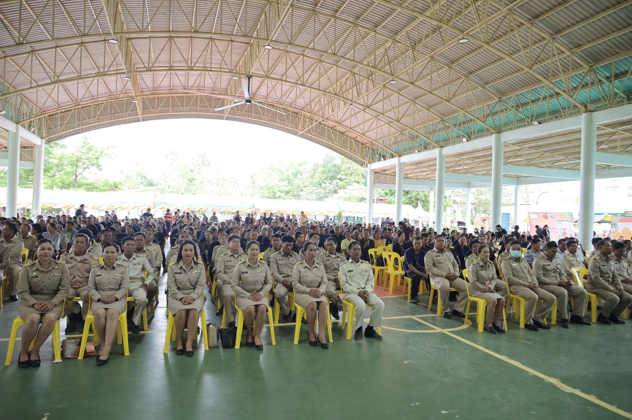 title - ส.ป.ก.กาฬสินธุ์ ร่วมงาน โครงการคลินิกเกษตรเคลื่อนที่ในพระราชานุเคราะห์ สมเด็จพระบรมโอรสาธิราช ฯ สยามมกุฎราชกุมาร ประจำปีงบประมาณ พ.ศ. 2569 ไตรมาสที่ 3 ณ องค์การบริหารส่วนตำบลสำราญใต้ อำเภอสามชัย จังหวัดกาฬสินธุ์