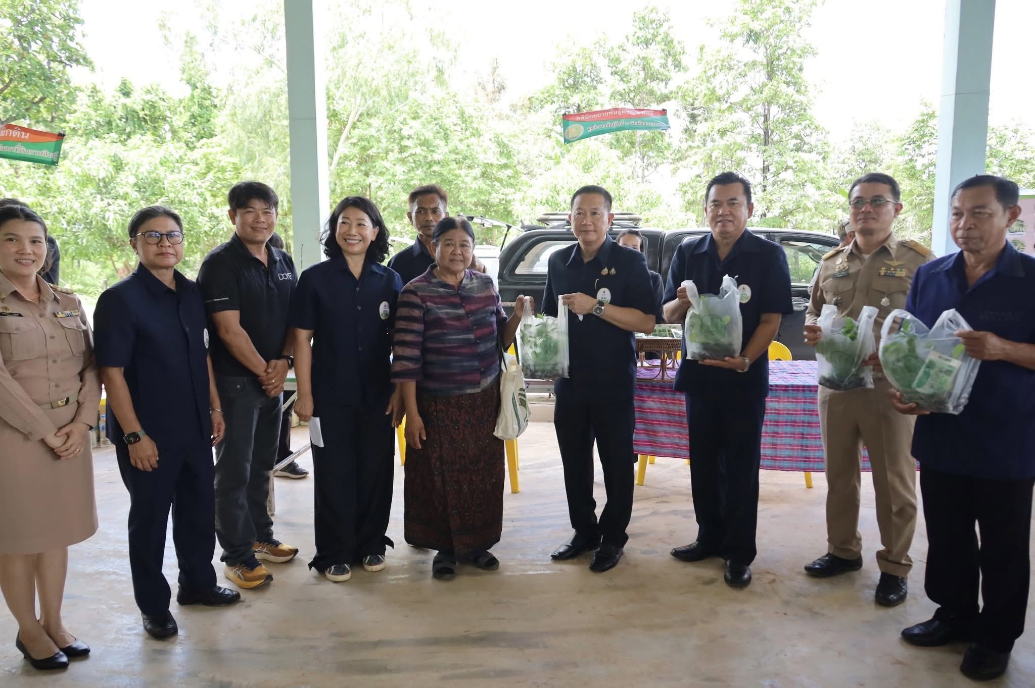 title - ส.ป.ก.กาฬสินธุ์ ร่วมงาน โครงการคลินิกเกษตรเคลื่อนที่ในพระราชานุเคราะห์ สมเด็จพระบรมโอรสาธิราช ฯ สยามมกุฎราชกุมาร ประจำปีงบประมาณ พ.ศ. 2569 ไตรมาสที่ 3 ณ องค์การบริหารส่วนตำบลสำราญใต้ อำเภอสามชัย จังหวัดกาฬสินธุ์