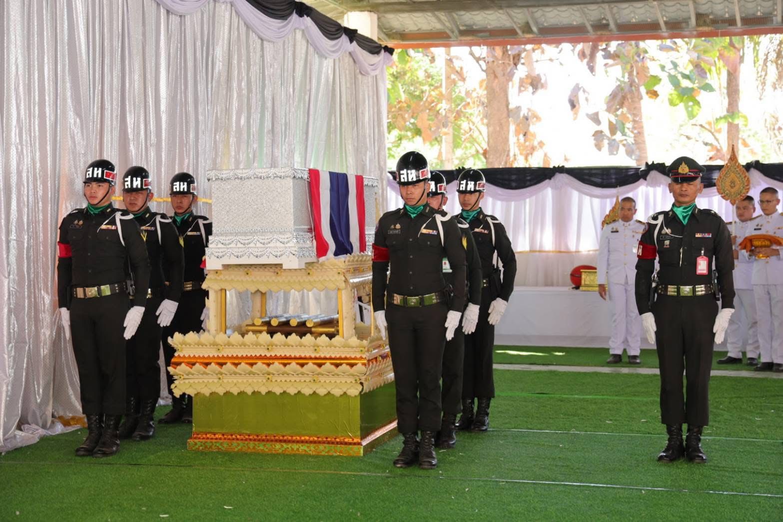 title - ส.ป.ก.กาฬสินธุ์ ร่วมพิธ๊พระราชทานเพลิงศพเป็นกรณีพิเศษ พลทหาร ชาญชัย ผดุงโชค (หน่วย ร.112 พัน.3) ผู้เสียชีวิตจากเหตุการณ์ปะทะกันระหว่างไทย - กัมพูชา ณ เมรุวัดโพธิ์ชัยโคกใหญ่ ตำบลบัวบาน อำเภอยางตลาด จังหวัดกาฬสินธุ์