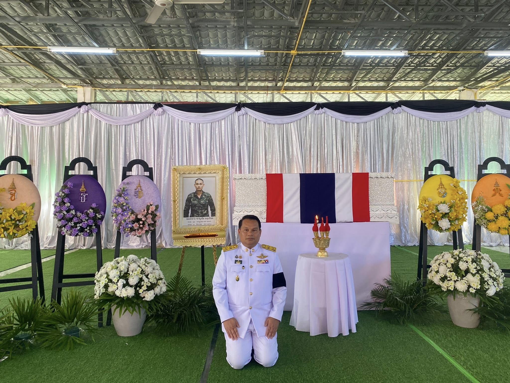 title - ส.ป.ก.กาฬสินธุ์ ร่วมพิธ๊พระราชทานเพลิงศพเป็นกรณีพิเศษ พลทหาร ชาญชัย ผดุงโชค (หน่วย ร.112 พัน.3) ผู้เสียชีวิตจากเหตุการณ์ปะทะกันระหว่างไทย - กัมพูชา ณ เมรุวัดโพธิ์ชัยโคกใหญ่ ตำบลบัวบาน อำเภอยางตลาด จังหวัดกาฬสินธุ์