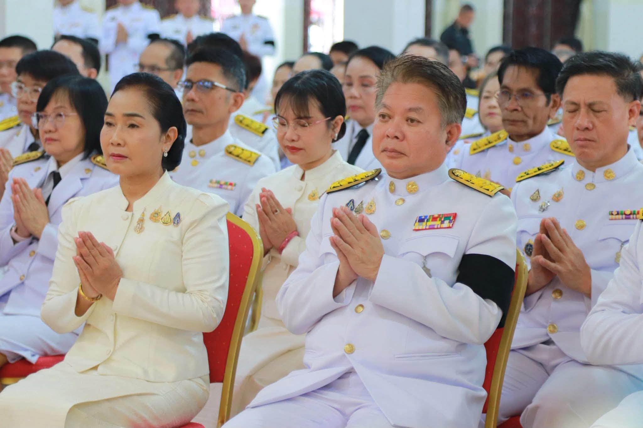 title - ส.ป.ก.กาฬสินธุ์ ร่วมพิธีสวดพระพุทธมนต์ และทำบุญตักบาตรถวายพระราชกุศล เนื่องในวันคล้ายวันพระราชสมภพ สมเด็จพระนางเจ้าสิริกิติ์ พระบรมราชินีนาถ พระบรมราชชนนีพันปีหลวง 12 สิงหาคม 2569 ณ วัดกลาง พระอารามหลวง อำเภอเมืองกาฬสินธุ์ จังหวัดกาฬสินธุ์