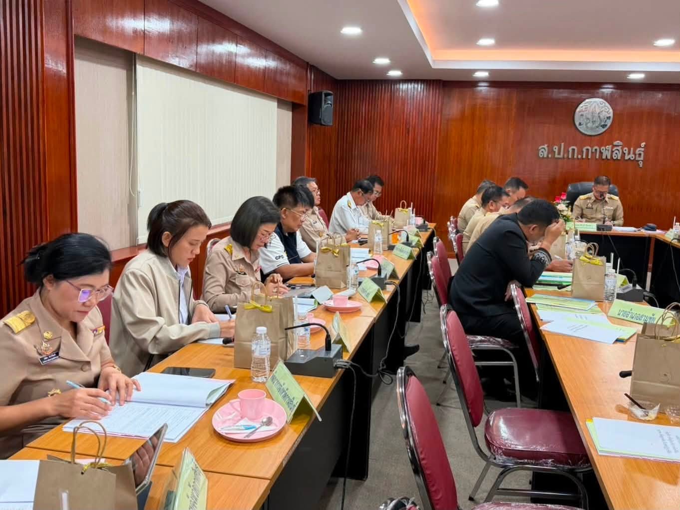 title - ส.ป.ก.กาฬสินธุ์ จัดประชุมคณะกรรมการปฏิรูปที่ดินจังหวัดกาฬสินธุ์ ครั้งที่ 2/2569 ณ ห้องประชุมสำนักงานการปฏิรูปที่ดินจังหวัดกาฬสินธุ์ (ชั้น 2) 