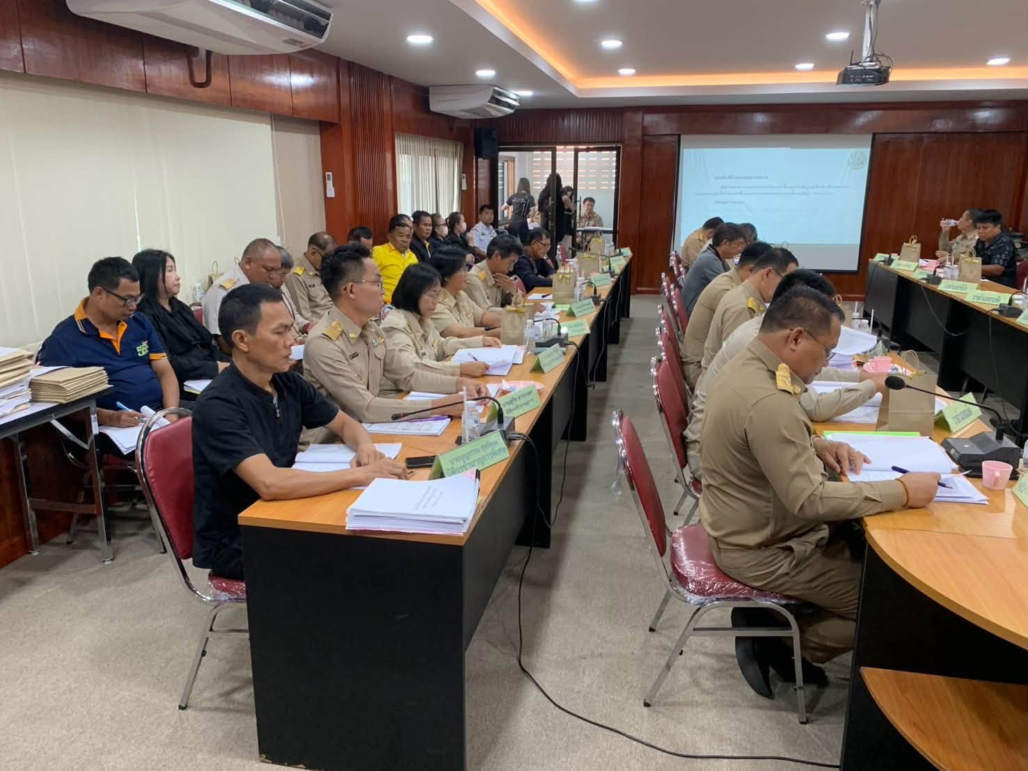 title - ส.ป.ก.กาฬสินธุ์ จัดประชุมคณะกรรมการปฏิรูปที่ดินจังหวัดกาฬสินธุ์ ครั้งที่ 2/2569 ณ ห้องประชุมสำนักงานการปฏิรูปที่ดินจังหวัดกาฬสินธุ์ (ชั้น 2) 