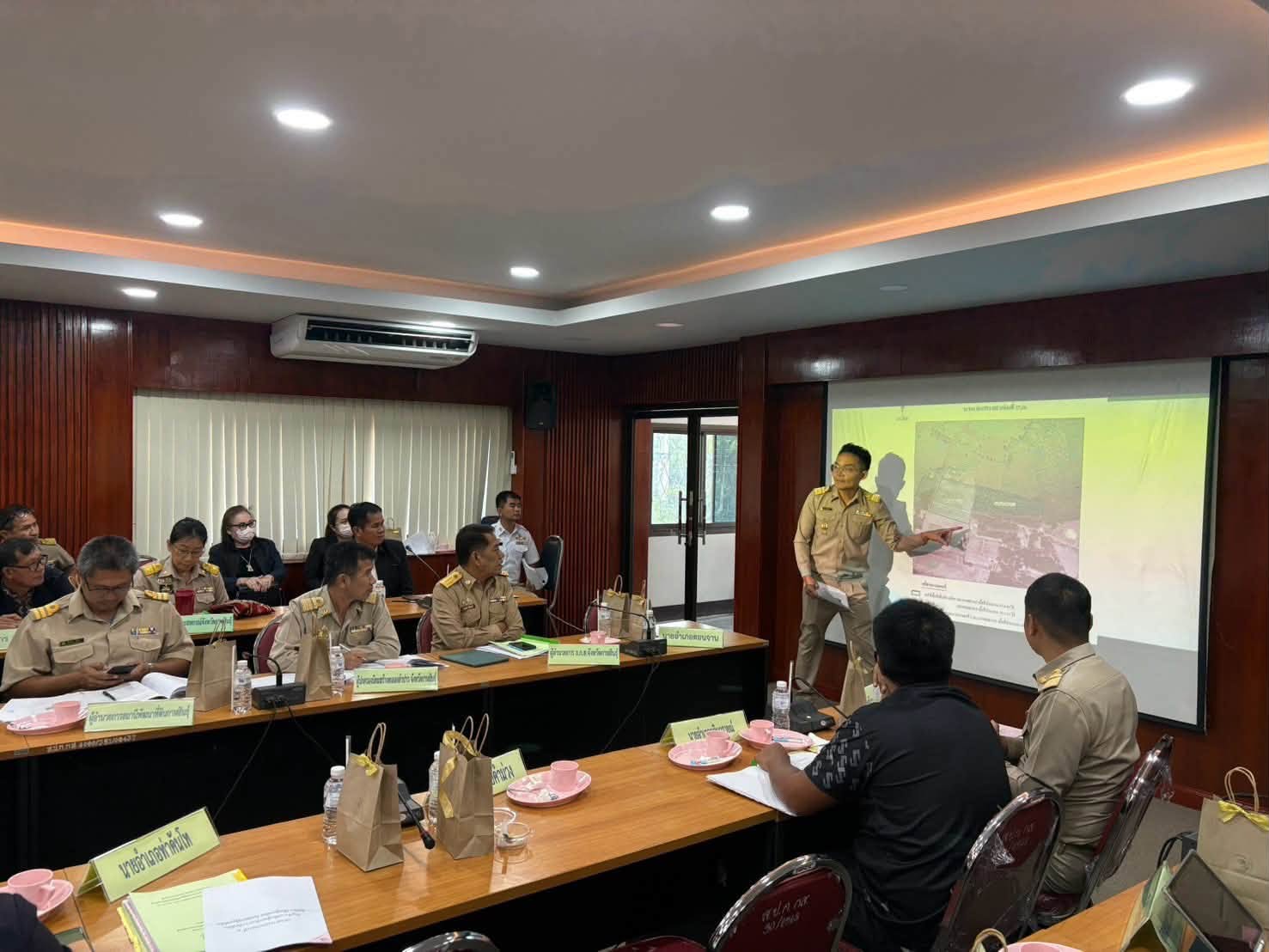 title - ส.ป.ก.กาฬสินธุ์ จัดประชุมคณะกรรมการปฏิรูปที่ดินจังหวัดกาฬสินธุ์ ครั้งที่ 2/2569 ณ ห้องประชุมสำนักงานการปฏิรูปที่ดินจังหวัดกาฬสินธุ์ (ชั้น 2) 
