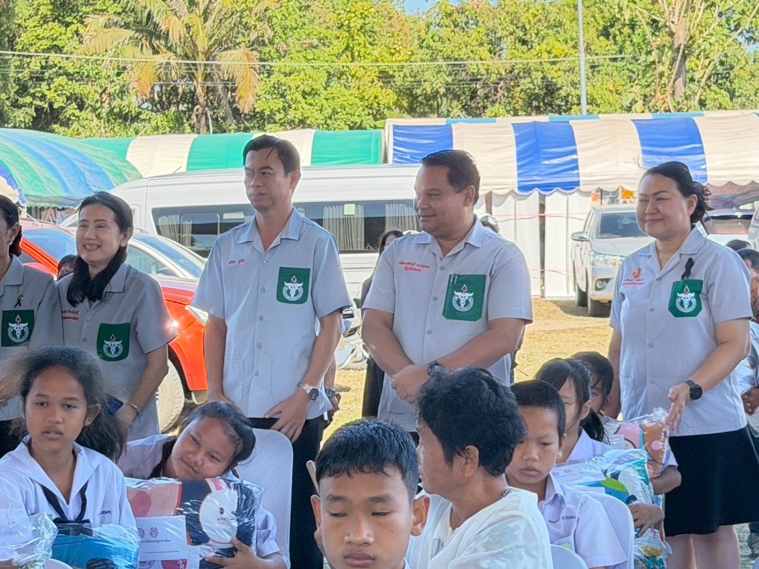 title - ส.ป.ก.กาฬสินธุ์ เข้าร่วมโครงการหน่วยแพทย์เคลื่อนที่ พอ.สว. และโครงการจังหวัดกาฬสินธุ์ บำบัดทุกข์ บำรุงสุข สร้างรอยยิ้มให้ประชาชน ออกไปให้บริการประชาชน ณ โรงเรียนบ้านเหล่าสีแก้ว บ้านเหล่าสีแก้ว หมู่ที่ 9 ตำบลไค้นุ่น อำเภอห้วยผึ้ง จังหวัดกาฬสินธุ์