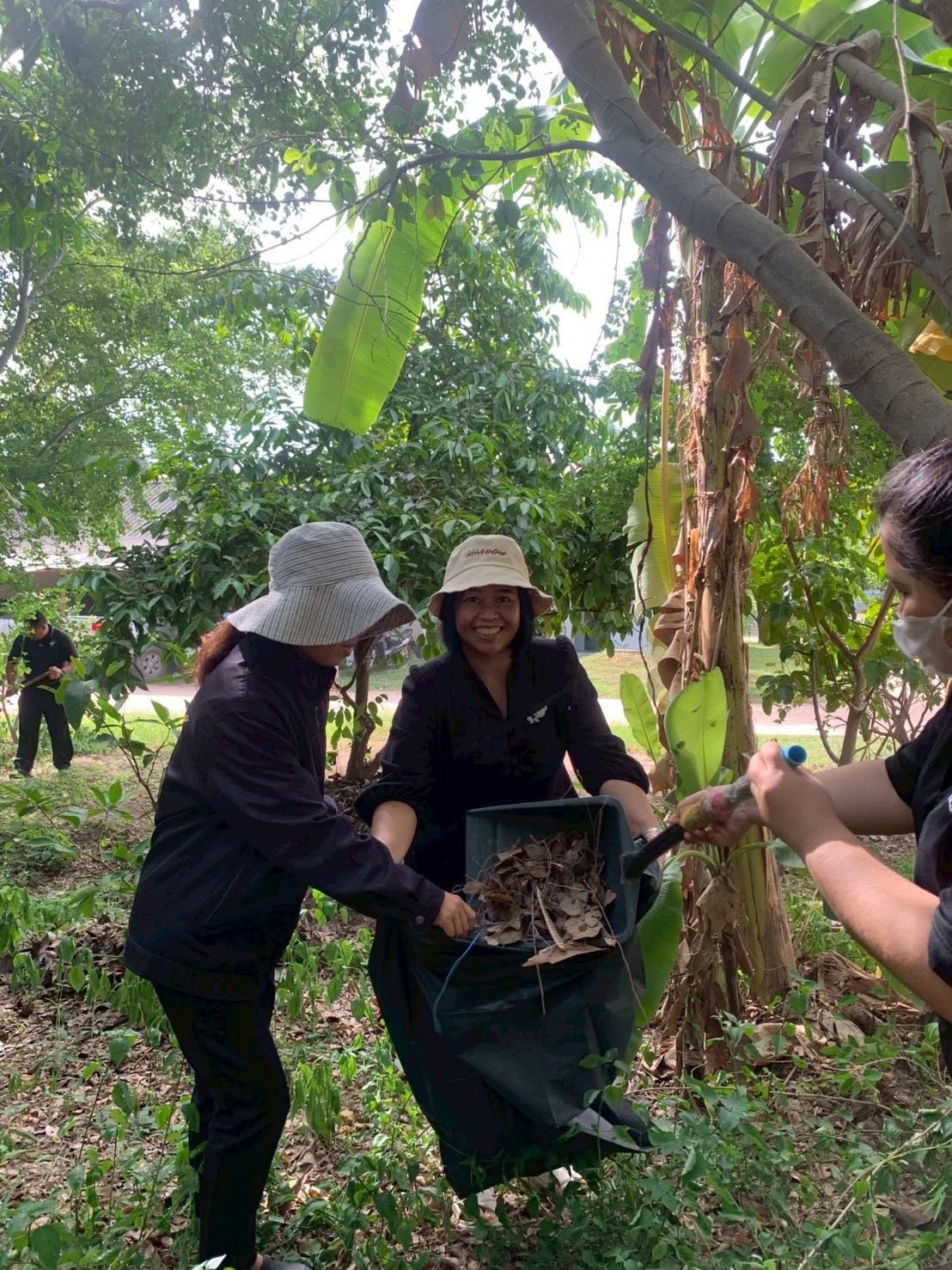 title - ส.ป.ก.กาฬสินธุ์ ร่วมจัดกิจกรรมจิตอาสาเฉลิมพระเกียรติสมเด็จพระนางเจ้าฯ พระบรมราชินี เนื่องในโอกาสมหามงคลเฉลิมพระชนมพรรษา 4 รอบ (3 มิถุนายน 2569)