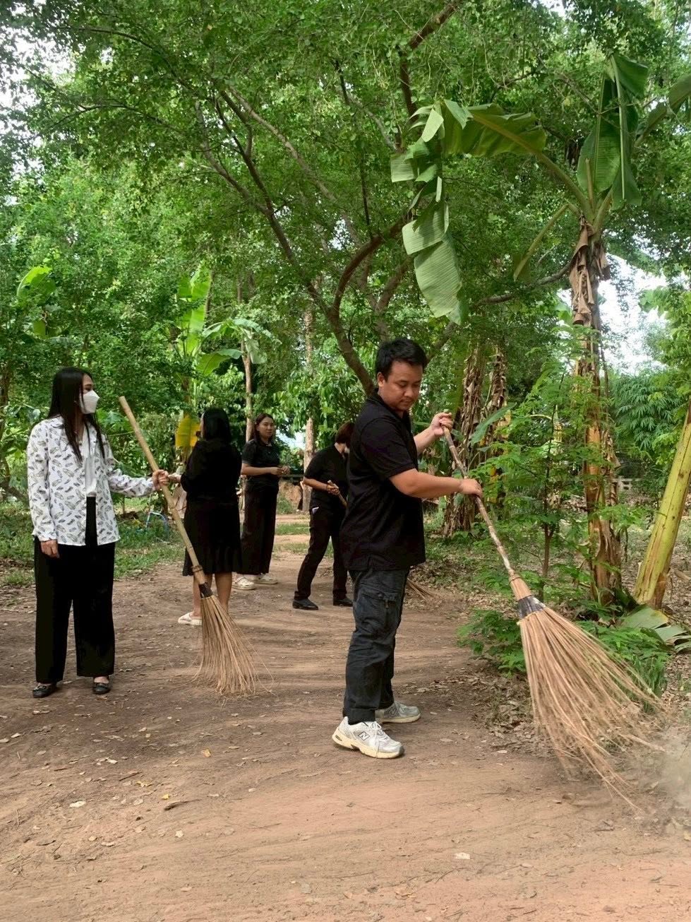 title - ส.ป.ก.กาฬสินธุ์ ร่วมจัดกิจกรรมจิตอาสาเฉลิมพระเกียรติสมเด็จพระนางเจ้าฯ พระบรมราชินี เนื่องในโอกาสมหามงคลเฉลิมพระชนมพรรษา 4 รอบ (3 มิถุนายน 2569)