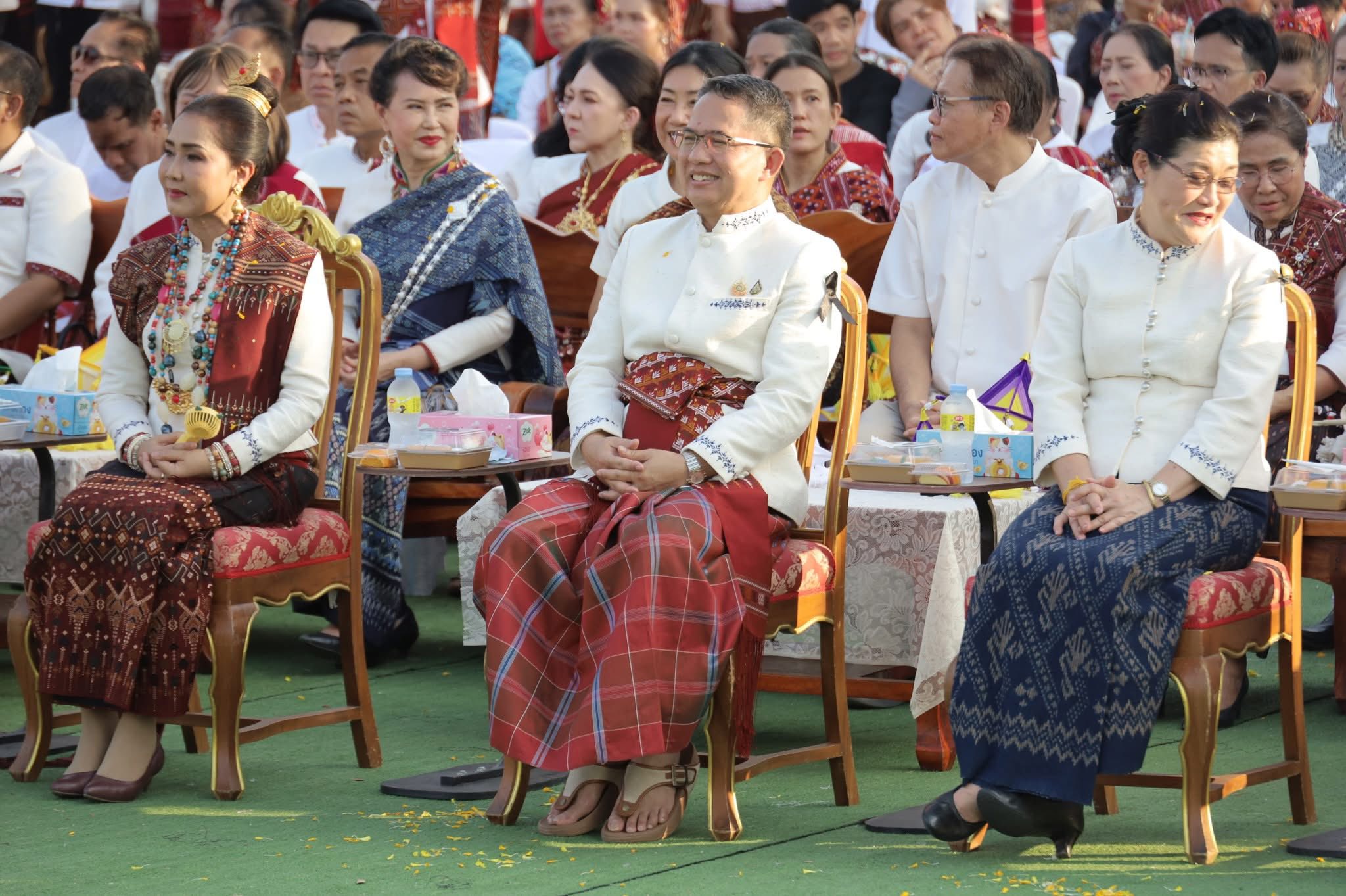 title - ส.ป.ก.กาฬสินธุ์ ร่วมงานเทศกาล 