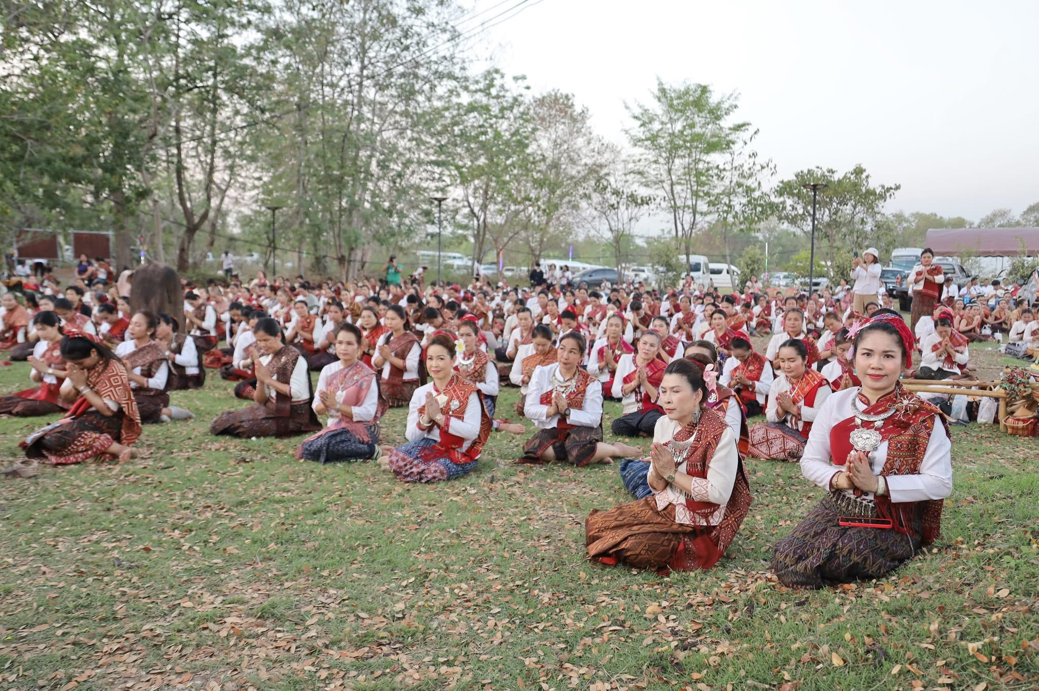 title - ส.ป.ก.กาฬสินธุ์ ร่วมงานเทศกาล 