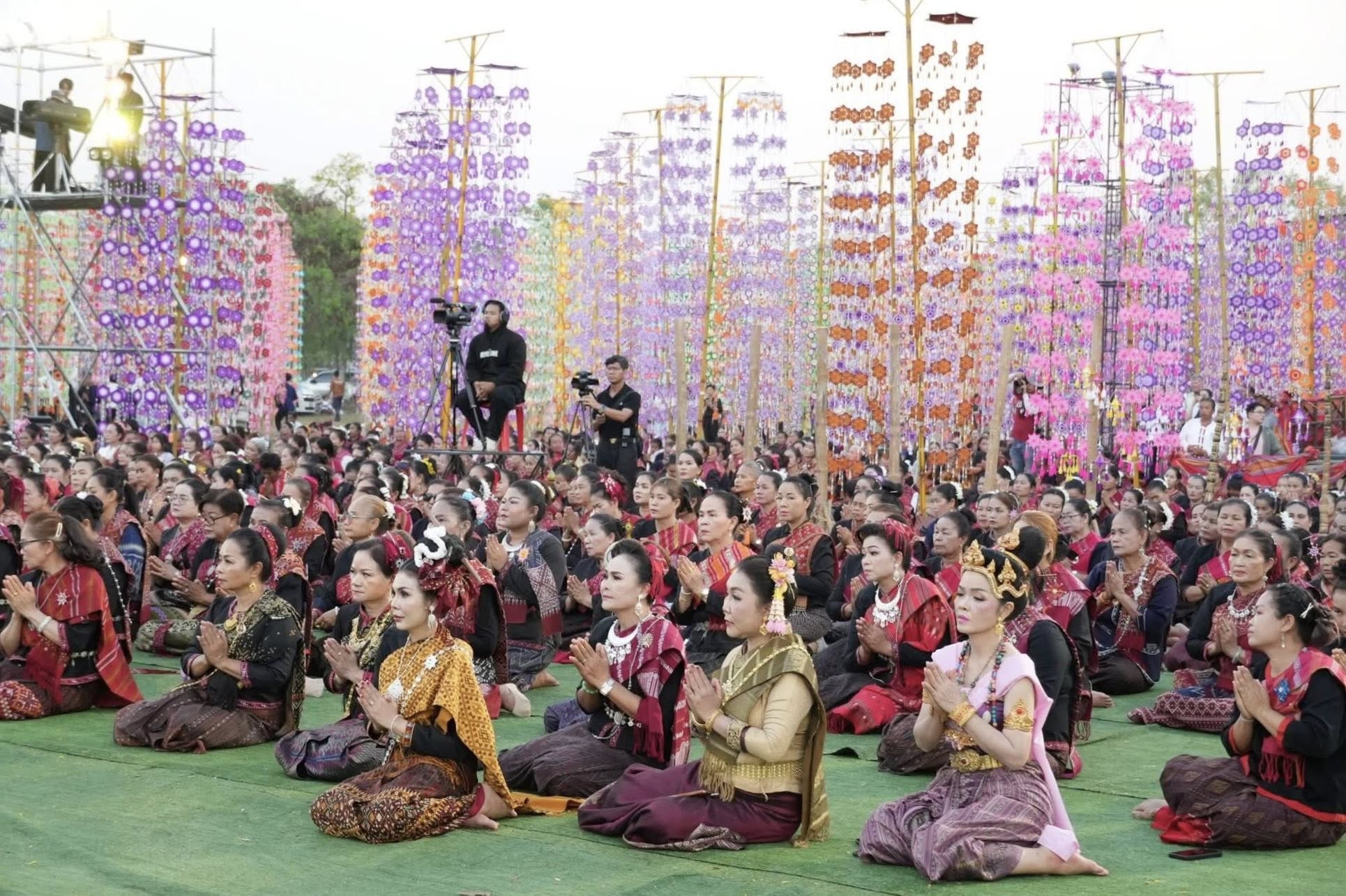 title - ส.ป.ก.กาฬสินธุ์ ร่วมงานเทศกาล 