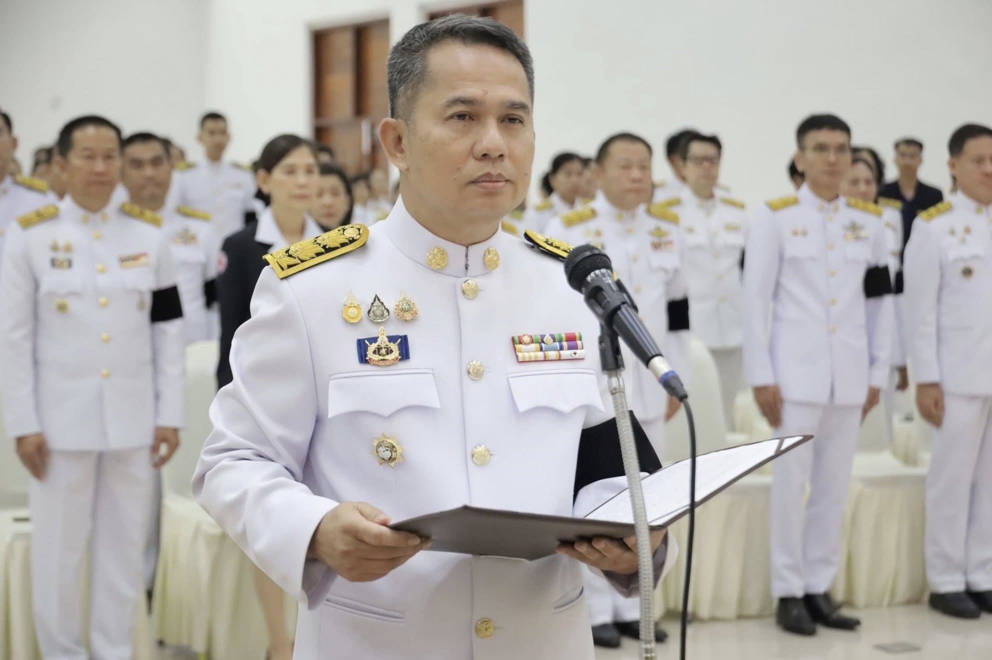 title - ส.ป.ก.กาฬสินธุ์ ร่วมพิธีถวายราชสักการะแด่พระบาทสมเด็จพระบรมชนกาธิเบศร มหาภูมิพลอดุลยเดชมหาราช บรมนาถบพิตร ”พระบิดาแห่งมาตรฐานการช่างไทย” เนื่องในวันมาตรฐานฝีมือแรงงานแห่งชาติ ณ ห้องประชุมพยับหมอก ชั้น 3 อาคารสำนักงานอธิการบดีและบริหารสินทรัพย์ มหาวิทยาลัยกาฬสินธุ์