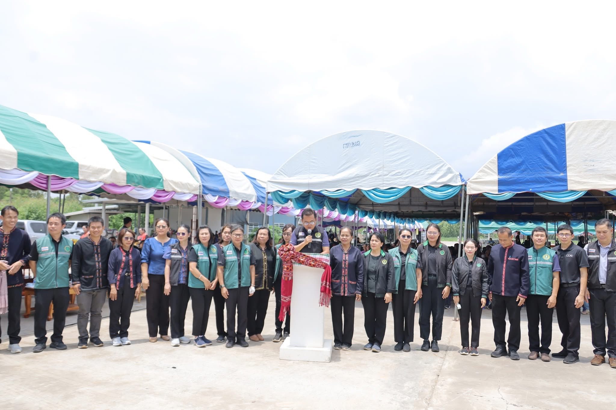 title - ส.ป.ก.กาฬสินธุ์ ร่วมงานรณรงค์และเชื่อมโยงเครือข่ายมันสำปะหลังสะอาด โครงการเพิ่มประสิทธิภาพการผลิตพืชเศรษฐกิจหลัก สร้างความมั่นคงเศรษฐกิจฐานรากภาคการเกษตร กิจกรรมหลัก พัฒนาศักยภาพการผลิตมันสำปะหลังคุณภาพ เสริมสร้างความมั่นคงพืชเศรษฐกิจ ประจำปี 2569 ณ สหกรณ์การเกษตรคำม่วง จำกัด (สาขา 3 นาบอน) หมู่ที่ 6 ตำบลนาบอน อำเภอคำม่วง จังหวัดกาฬสินธุ์