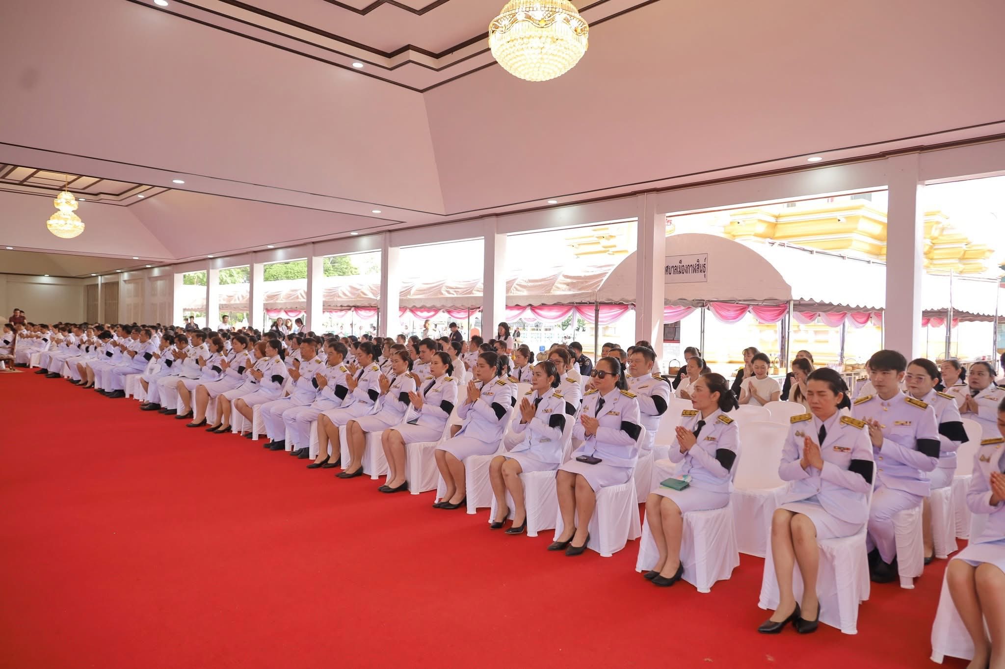 title - ส.ป.ก.กาฬสินธุ์ ร่วมพิธีสวดพระพุทธมนต์และทำบุญตักบาตรถวายพระราชกุศลเนื่องในโอกาสการประกาศยกย่องพระเกียรติคุณพระราชกรณียกิจในวาระครบ 100 ปี สมเด็จพระนางเจ้ารำไพพรรณี พระบรมราชินี ในรัชกาลที่ 7 ณ พระอุโบสถ วัดประชานิยม พระอารามหลวง อำเภอเมืองกาฬสินธุ์ จังหวัดกาฬสินธุ์