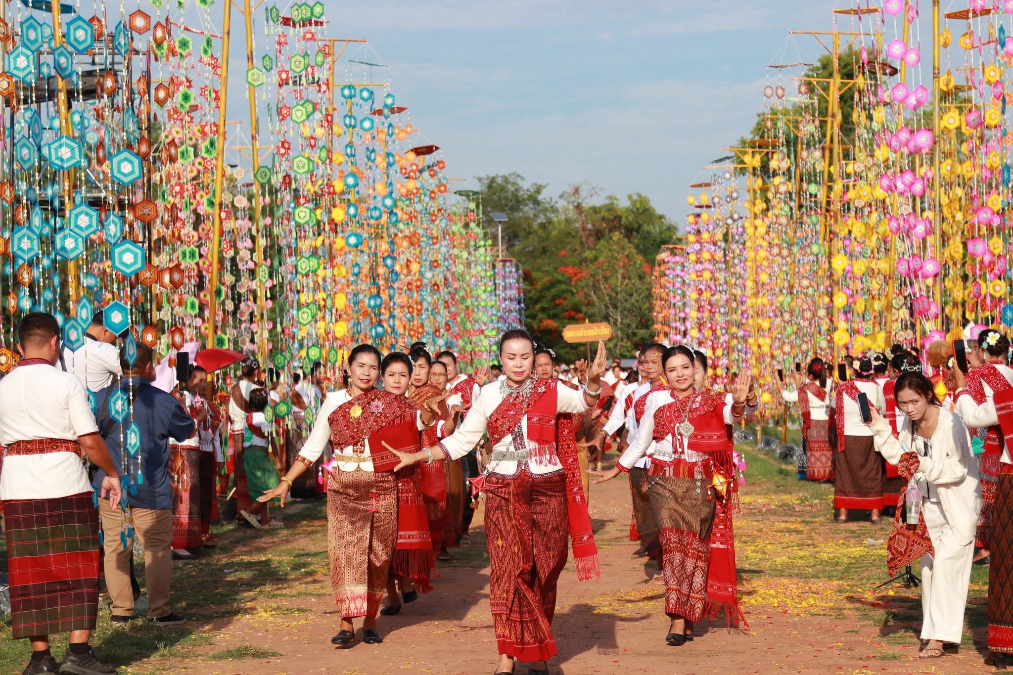 title - ส.ป.ก.กาฬสินธุ์ ร่วมพิธีเปิดงานเทศกาล “วิสาขปุณฺณมีปูชา” จังหวัดกาฬสินธุ์ ประจำปีงบประมาณ พ.ศ.2569