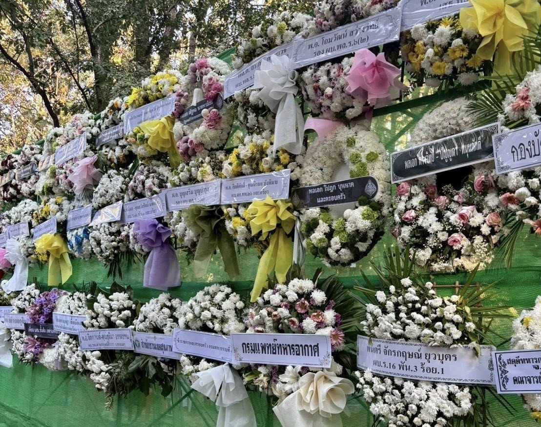 title - ส.ป.ก.กาฬสินธุ์ ร่วมพิธีการพระราชทานเพลิงศพ สิบเอก อภิสิทธิ์ บุนนาค นายสิบพยาบาล สังกัดกองพันทหารราบที่ 3 กรมทหารราบที่ 16 ณ เมรุวัดพุทธภาวัน บ้านสมสะอาด ตำบลสมสะอาด อำเภอกุฉินารายณ์ จังหวัดกาฬสินธุ์ ทหารกล้าผู้สละชีพเพื่อชาติในขณะปฏิบัติหน้าที่รักษาอาการบาดเจ็บของเพื่อนทหารในการสู้รบระหว่างไทย-กัมพูชา ที่สมรภูมิภูมะเขือ อำเภอกันทรลักษณ์ จังหวัดศรีสะเกษ