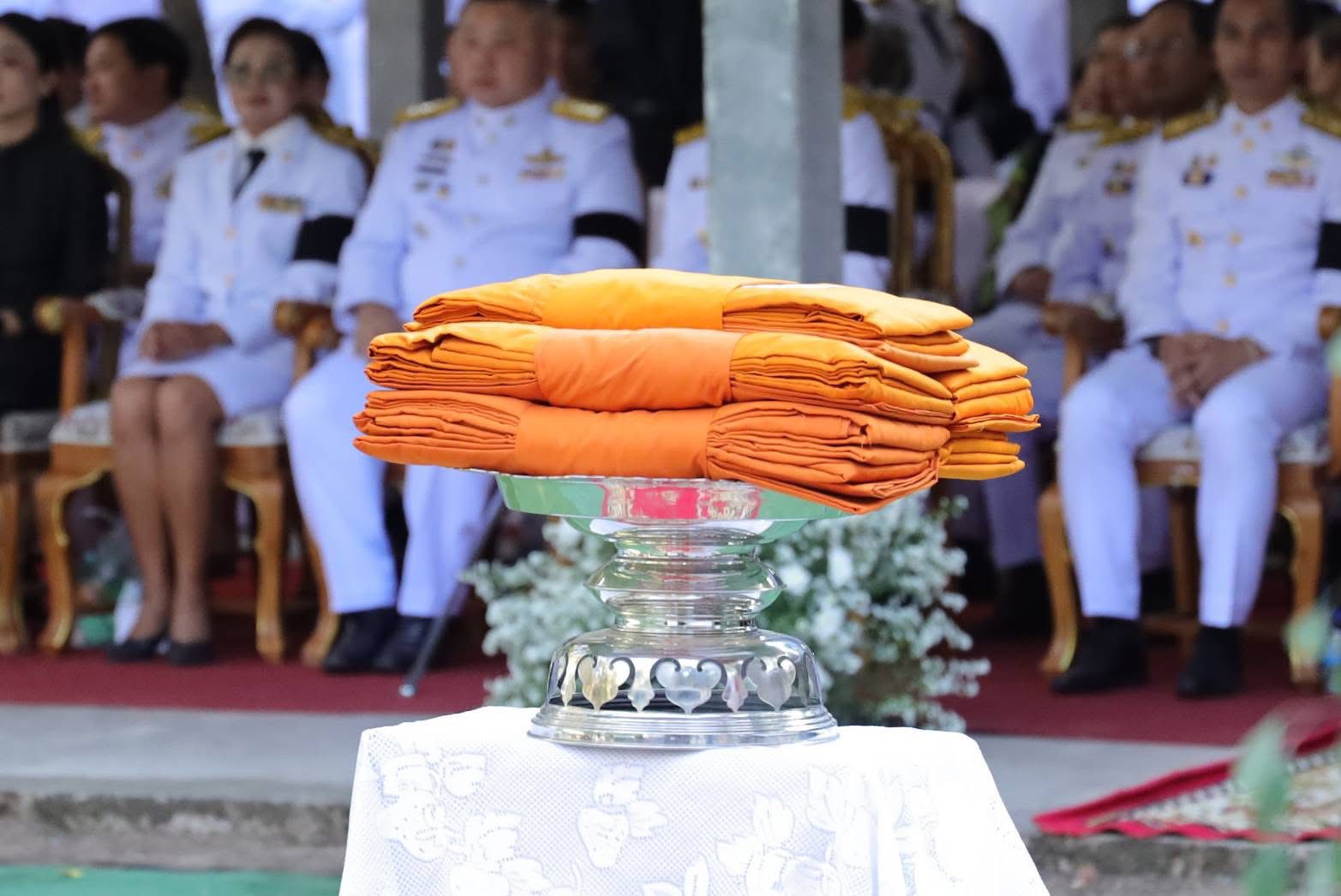 title - ส.ป.ก.กาฬสินธุ์ ร่วมพิธีการพระราชทานเพลิงศพ สิบเอก อภิสิทธิ์ บุนนาค นายสิบพยาบาล สังกัดกองพันทหารราบที่ 3 กรมทหารราบที่ 16 ณ เมรุวัดพุทธภาวัน บ้านสมสะอาด ตำบลสมสะอาด อำเภอกุฉินารายณ์ จังหวัดกาฬสินธุ์ ทหารกล้าผู้สละชีพเพื่อชาติในขณะปฏิบัติหน้าที่รักษาอาการบาดเจ็บของเพื่อนทหารในการสู้รบระหว่างไทย-กัมพูชา ที่สมรภูมิภูมะเขือ อำเภอกันทรลักษณ์ จังหวัดศรีสะเกษ