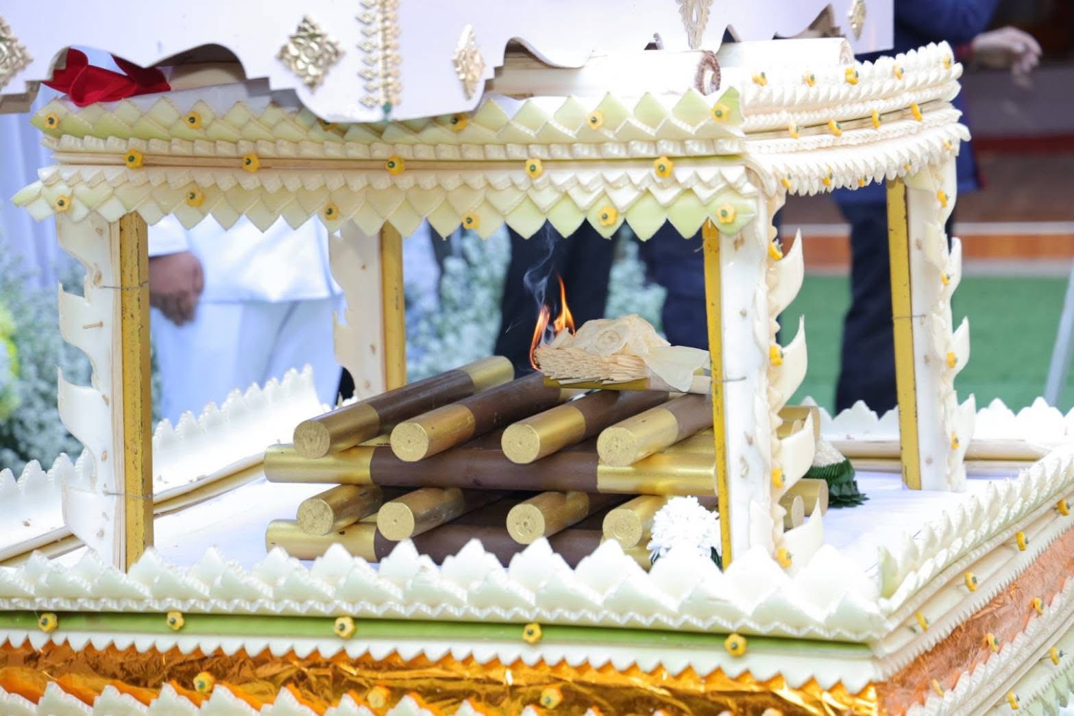 title - ส.ป.ก.กาฬสินธุ์ ร่วมพิธีการพระราชทานเพลิงศพ สิบเอก อภิสิทธิ์ บุนนาค นายสิบพยาบาล สังกัดกองพันทหารราบที่ 3 กรมทหารราบที่ 16 ณ เมรุวัดพุทธภาวัน บ้านสมสะอาด ตำบลสมสะอาด อำเภอกุฉินารายณ์ จังหวัดกาฬสินธุ์ ทหารกล้าผู้สละชีพเพื่อชาติในขณะปฏิบัติหน้าที่รักษาอาการบาดเจ็บของเพื่อนทหารในการสู้รบระหว่างไทย-กัมพูชา ที่สมรภูมิภูมะเขือ อำเภอกันทรลักษณ์ จังหวัดศรีสะเกษ