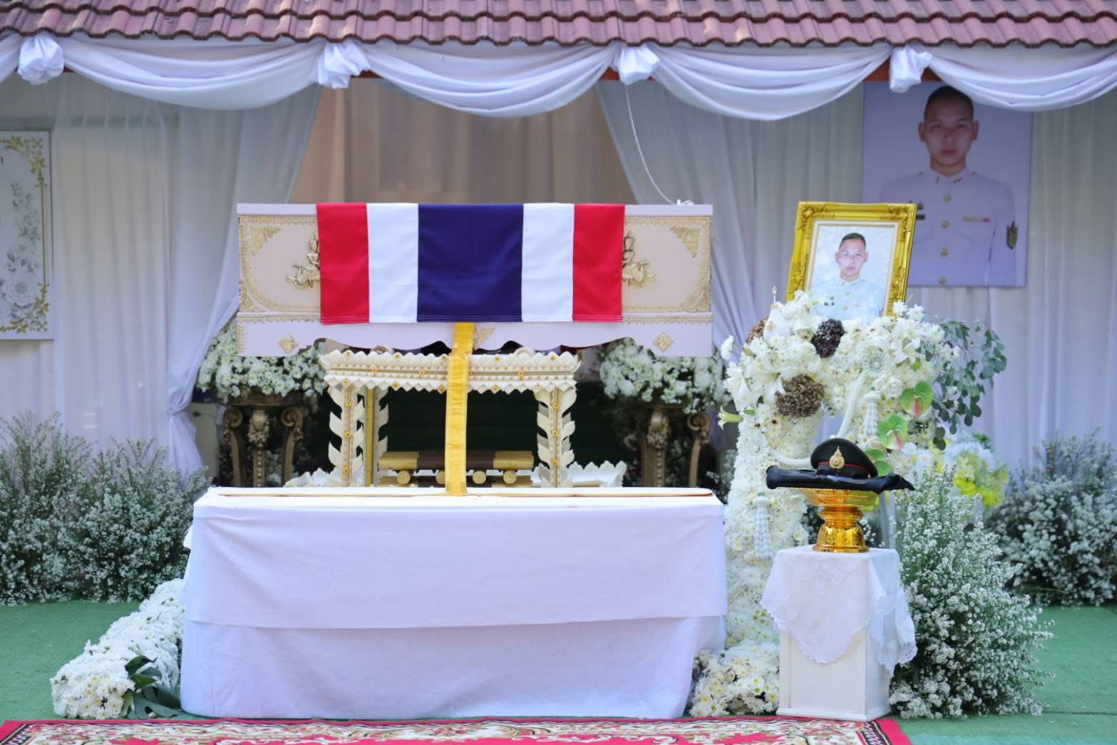 title - ส.ป.ก.กาฬสินธุ์ ร่วมพิธีการพระราชทานเพลิงศพ สิบเอก อภิสิทธิ์ บุนนาค นายสิบพยาบาล สังกัดกองพันทหารราบที่ 3 กรมทหารราบที่ 16 ณ เมรุวัดพุทธภาวัน บ้านสมสะอาด ตำบลสมสะอาด อำเภอกุฉินารายณ์ จังหวัดกาฬสินธุ์ ทหารกล้าผู้สละชีพเพื่อชาติในขณะปฏิบัติหน้าที่รักษาอาการบาดเจ็บของเพื่อนทหารในการสู้รบระหว่างไทย-กัมพูชา ที่สมรภูมิภูมะเขือ อำเภอกันทรลักษณ์ จังหวัดศรีสะเกษ