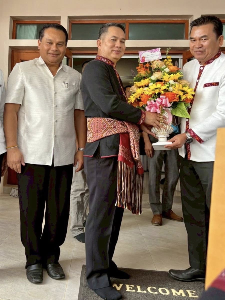 title - ส.ป.ก.กาฬสินธุ์ ร่วมพิธีเจริญพระพุทธมนต์ ทำบุญจวนผู้ว่าราชการจังหวัดกาฬสินธุ์ เพื่อความเป็นสิริมงคล สืบสานวัฒนธรรมประเพณีอันดีงาม และร่วมแสดงความยินดีกับผู้ว่าราชการจังหวัดกาฬสินธุ์