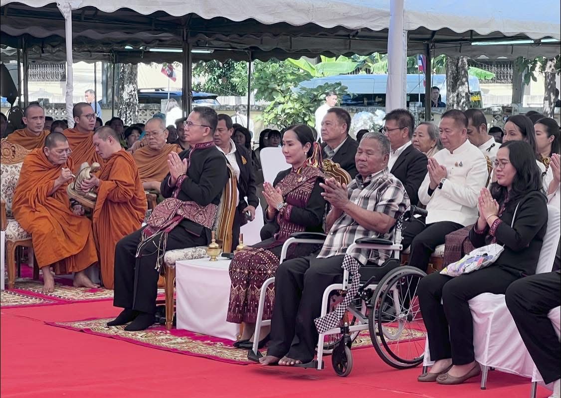 title - ส.ป.ก.กาฬสินธุ์ ร่วมพิธีเจริญพระพุทธมนต์ ทำบุญจวนผู้ว่าราชการจังหวัดกาฬสินธุ์ เพื่อความเป็นสิริมงคล สืบสานวัฒนธรรมประเพณีอันดีงาม และร่วมแสดงความยินดีกับผู้ว่าราชการจังหวัดกาฬสินธุ์