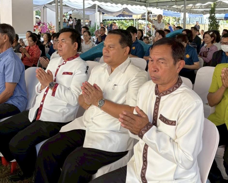 title - ส.ป.ก.กาฬสินธุ์ ร่วมพิธีเจริญพระพุทธมนต์ ทำบุญจวนผู้ว่าราชการจังหวัดกาฬสินธุ์ เพื่อความเป็นสิริมงคล สืบสานวัฒนธรรมประเพณีอันดีงาม และร่วมแสดงความยินดีกับผู้ว่าราชการจังหวัดกาฬสินธุ์