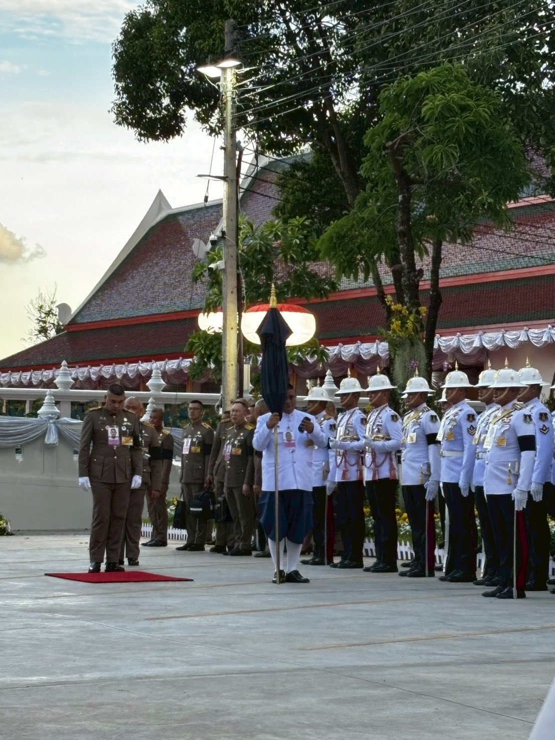 title - ส.ป.ก.กาฬสินธุ์ ร่วมรับเสด็จพระบาทสมเด็จพระเจ้าอยู่หัว และสมเด็จพระนางเจ้าฯ พระบรมราชินี เสด็จพระราชดำเนินไปทรงประกอบพิธีตัดหวายลูกนิมิตพระอุโบสถ ณ วัดประชานิยม อำเภอเมืองกาฬสินธุ์ จังหวัดกาฬสินธุ์