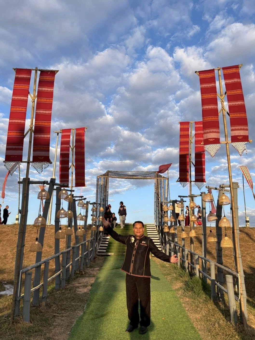 title - ส.ป.ก.กาฬสินธุ์​ ร่วมพิธีเปิด “งานผู้ไทนานาชาติ จังหวัดกาฬสินธุ์” ประจำปีงบประมาณ พ.ศ. 2569