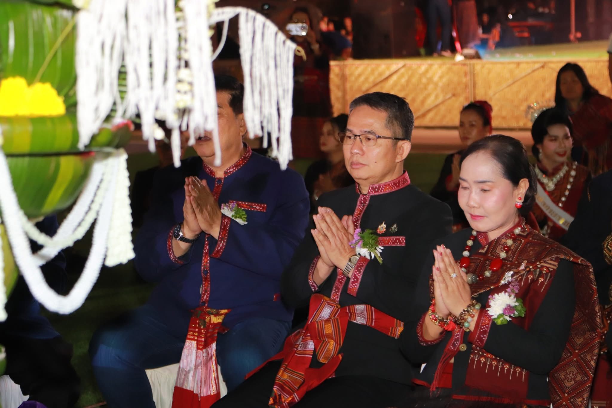 title - ส.ป.ก.กาฬสินธุ์​ ร่วมพิธีเปิด “งานผู้ไทนานาชาติ จังหวัดกาฬสินธุ์” ประจำปีงบประมาณ พ.ศ. 2569