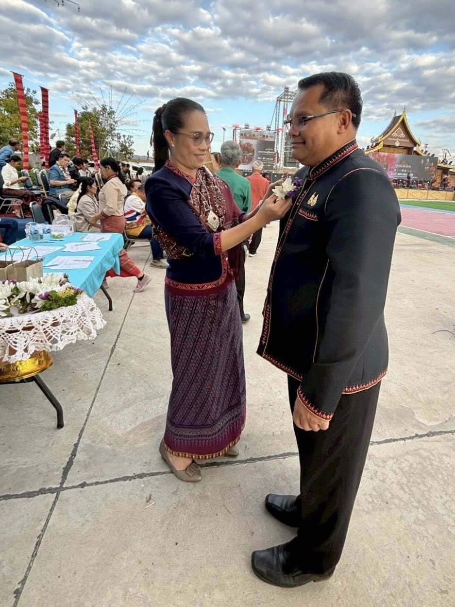 title - ส.ป.ก.กาฬสินธุ์​ ร่วมพิธีเปิด “งานผู้ไทนานาชาติ จังหวัดกาฬสินธุ์” ประจำปีงบประมาณ พ.ศ. 2569