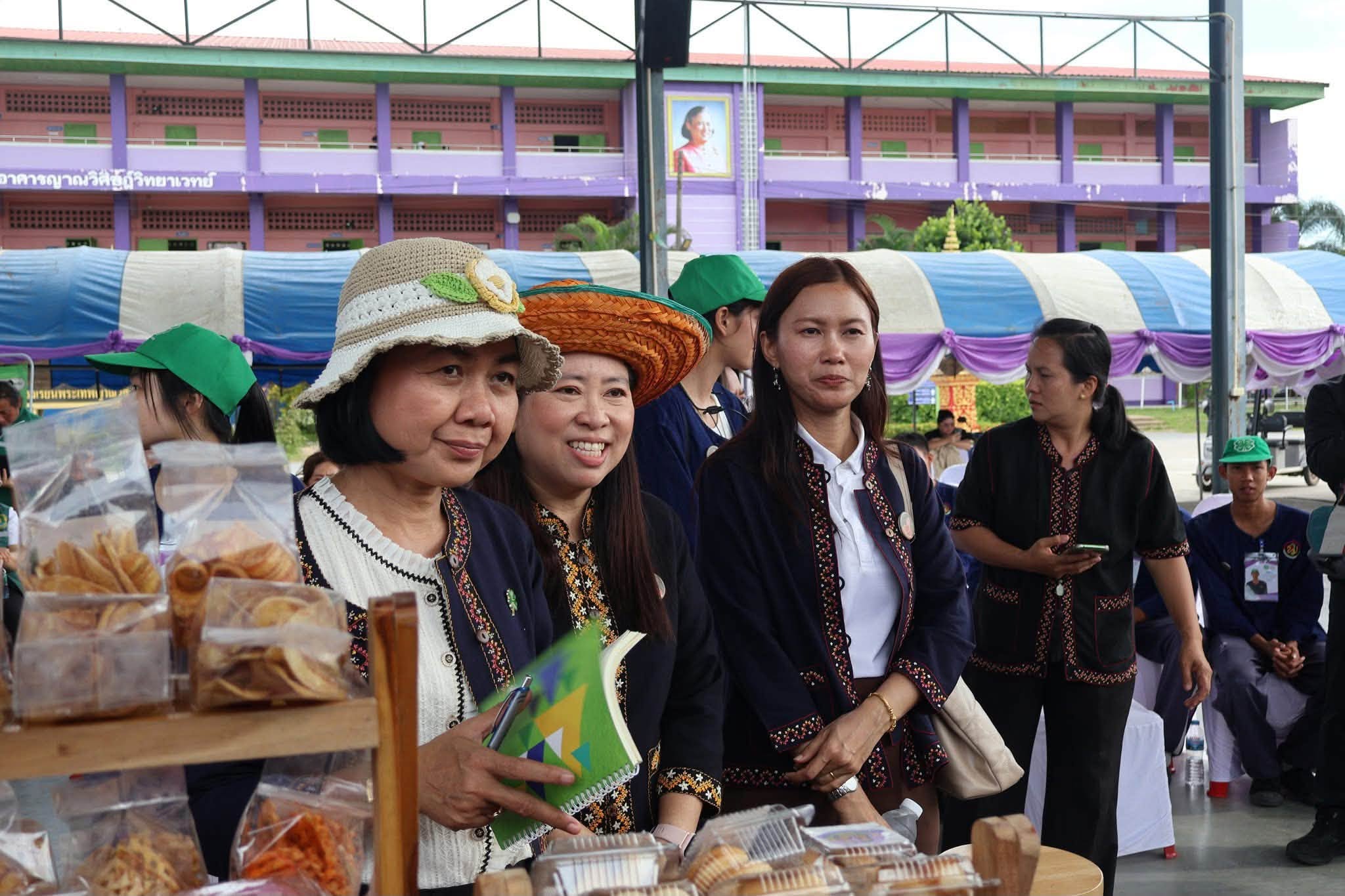 title - ส.ป.ก.กาฬสสินธุ์ ร่วมให้การต้อนรับคณะกรรมการตรวจประเมินและคัดเลือกเกษตรกร บุคคลทางการเกษตร และสถาบันเกษตรกรดีเด่นระดับประเทศ ประจำปี 2569