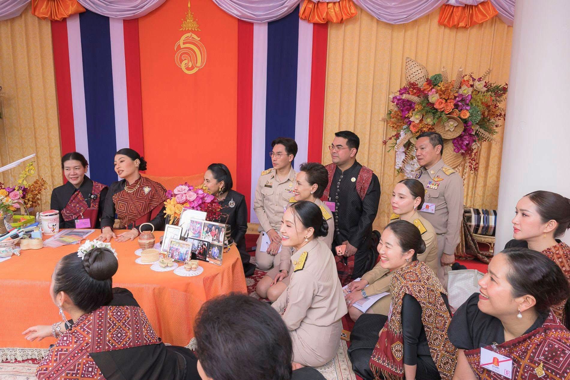 title - ส.ป.ก.กาฬสินธุ์ ร่วมรับเสด็จสมเด็จพระเจ้าลูกเธอ เจ้าฟ้าสิริวัณณวรี นารีรัตนราชกัญญา เสด็จทอดพระเนตรนิทรรศการ และการจัดแสดงผลงานภูมิปัญญาผ้าไทย และงานหัตถกรรมชุมชน ณ สหกรณ์ศูนย์ศิลปาชีพทอผ้าไหมแพรวา บ้านโพน กาฬสินธุ์ จำกัด ตำบลบ้านโพน อำเภอคำม่วง จังหวัดกาฬสินธุ์