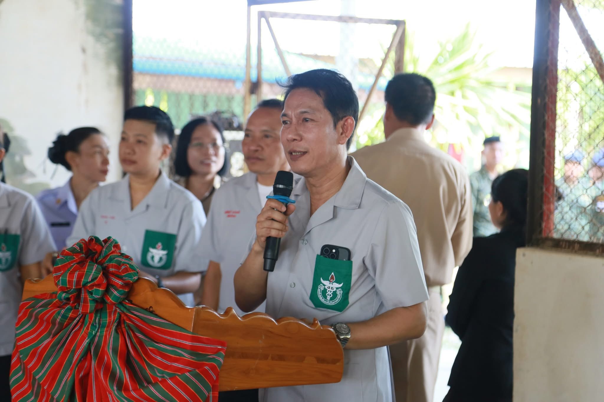 title - ส.ป.ก.กาฬสินธุ์ เข้าร่วมโครงการหน่วยแพทย์เคลื่อนที่ พอ.สว. และโครงการจังหวัดกาฬสินธุ์ บำบัดทุกข์ บำรุงสุข สร้างรอยยิ้มให้ประชาชน ออกไปให้บริการประชาชน ณ โรงเรียนกุดจิกวิทยาคาร บ้านกุดจิก หมู่ที่ 3 ตำบลกุดจิก อำเภอท่าคันโท จังหวัดกาฬสินธุ์