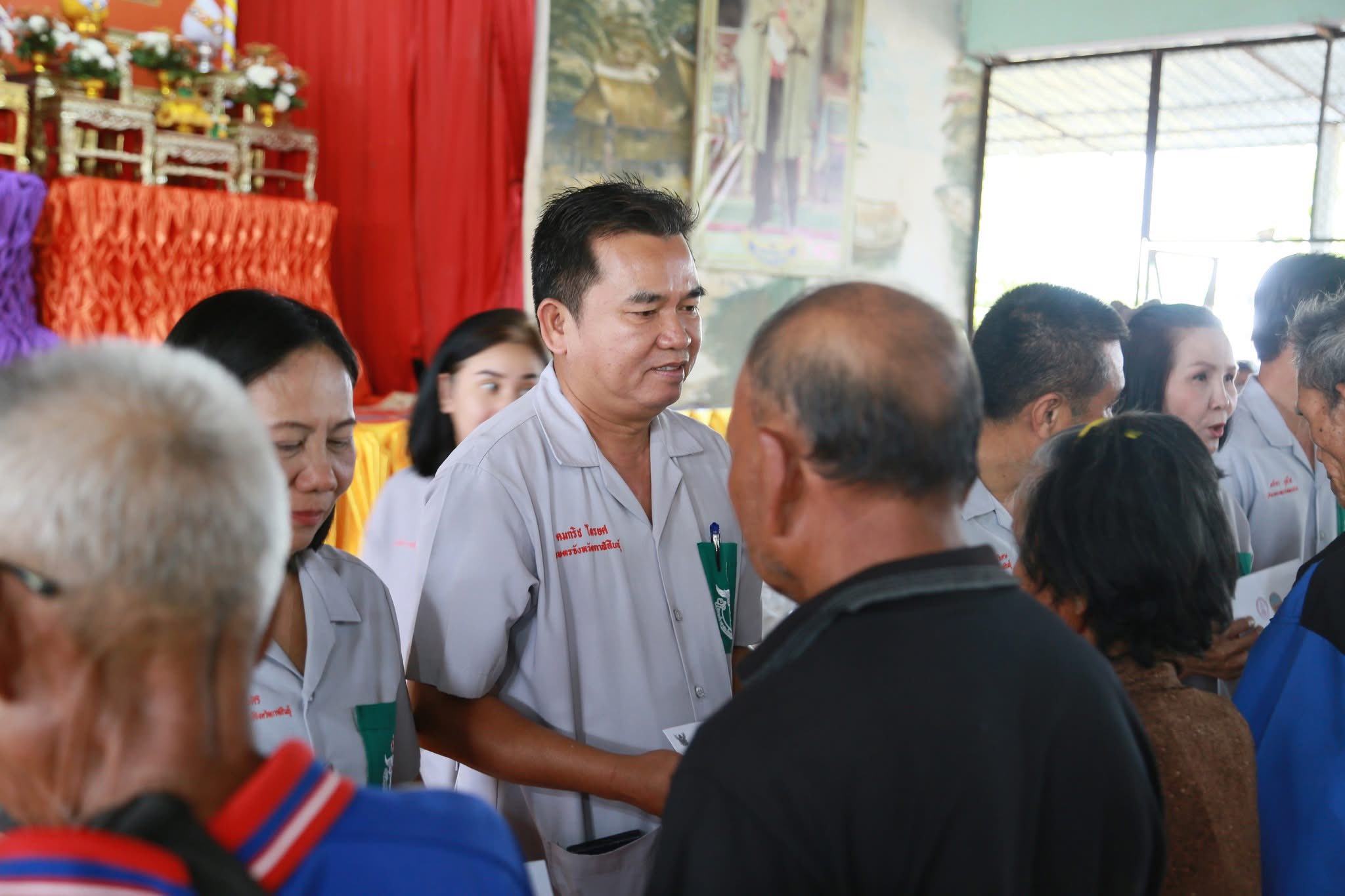 title - ส.ป.ก.กาฬสินธุ์ เข้าร่วมโครงการหน่วยแพทย์เคลื่อนที่ พอ.สว. และโครงการจังหวัดกาฬสินธุ์ บำบัดทุกข์ บำรุงสุข สร้างรอยยิ้มให้ประชาชน ออกไปให้บริการประชาชน ณ โรงเรียนกุดจิกวิทยาคาร บ้านกุดจิก หมู่ที่ 3 ตำบลกุดจิก อำเภอท่าคันโท จังหวัดกาฬสินธุ์