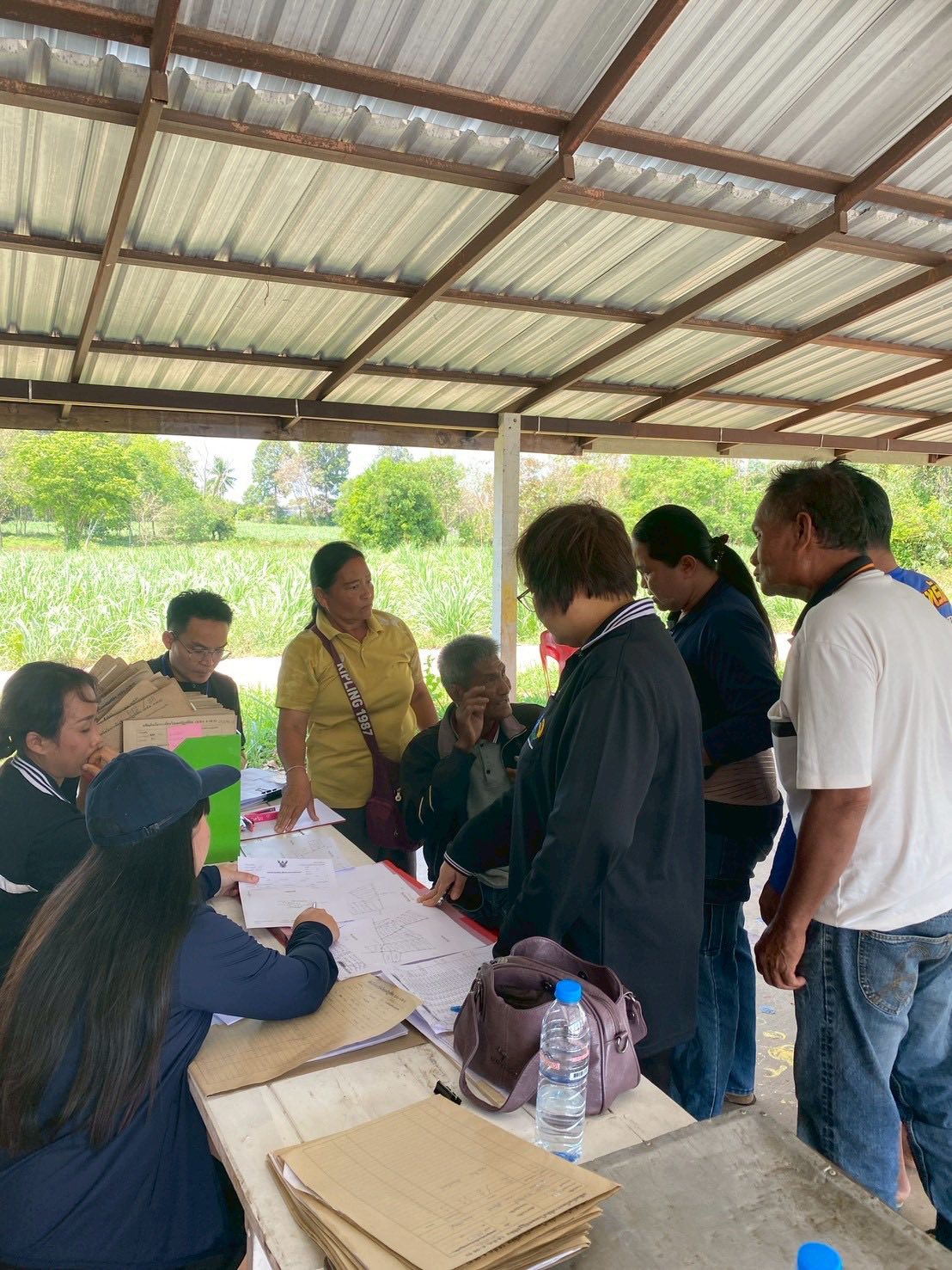 title - ส.ป.ก.กาฬสินธุ์ ร่วมลงพื้นที่ในที่ดินเอกชนอำเภอกุฉินารายณ์ เพื่อประชุมชี้แจง สร้างการรับรู้ และทำความเข้าใจเกี่ยวกับการทำสัญญาเช่าที่ดินเอกชน การพัฒนาพื้นที่เอกชน และการพัฒนาเกษตรกรของ ส.ป.ก.ให้แก่เกษตรกรผู้ที่ได้รับการจัดที่ดินเอกชน