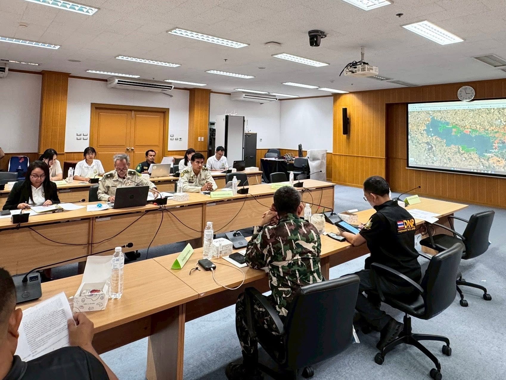 title - ส.ป.ก.กาฬสินธุ์ ร่วมการประชุมคณะอนุกรรมการป้องกันและปราบปรามการตัดไม้ทำลายป่าจังหวัดกาฬสินธุ์ (คปป.จังหวัด) ครั้งที่ 1/2569 ณ ห้องประชุมฟ้าแดดสงยาง ชั้น 2 ศาลากลางจังหวัดกาฬสินธุ์