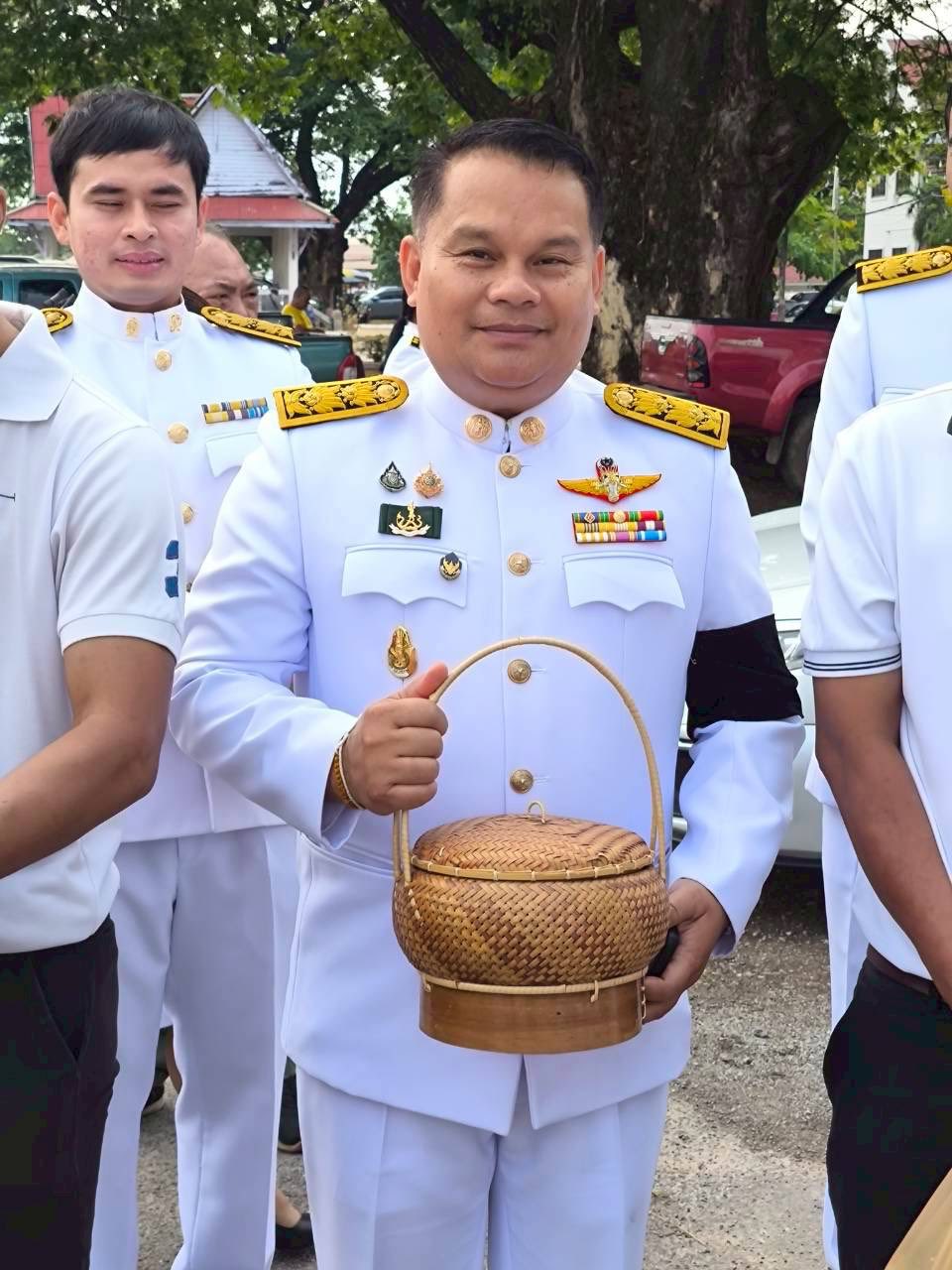 title - ส.ป.ก.กาฬสินธุ์ ร่วมพิธีถวายพระพรชัยมงคล พิธีเจริญพระพุทธมนต์ และทำบุญตักบาตร เนื่องในวันคล้ายวันประสูติสมเด็จพระเจ้าลูกยาเธอ เจ้าฟ้าทีปังกรรัศมีโชติ มหาวชิโรตตมางกูร สิริวิบูลยราชกุมาร