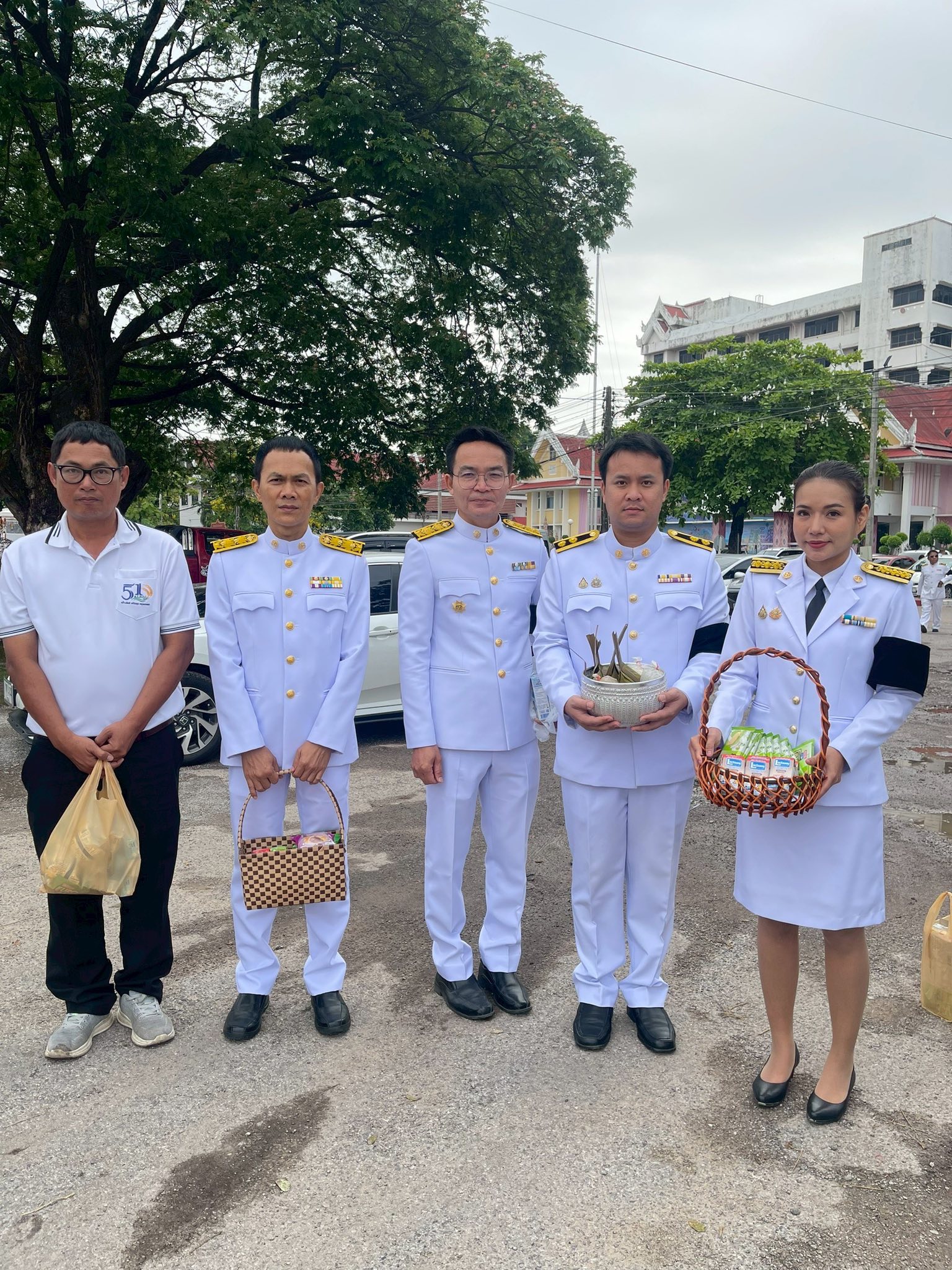 title - ส.ป.ก.กาฬสินธุ์ ร่วมพิธีถวายพระพรชัยมงคล พิธีเจริญพระพุทธมนต์ และทำบุญตักบาตร เนื่องในวันคล้ายวันประสูติสมเด็จพระเจ้าลูกยาเธอ เจ้าฟ้าทีปังกรรัศมีโชติ มหาวชิโรตตมางกูร สิริวิบูลยราชกุมาร