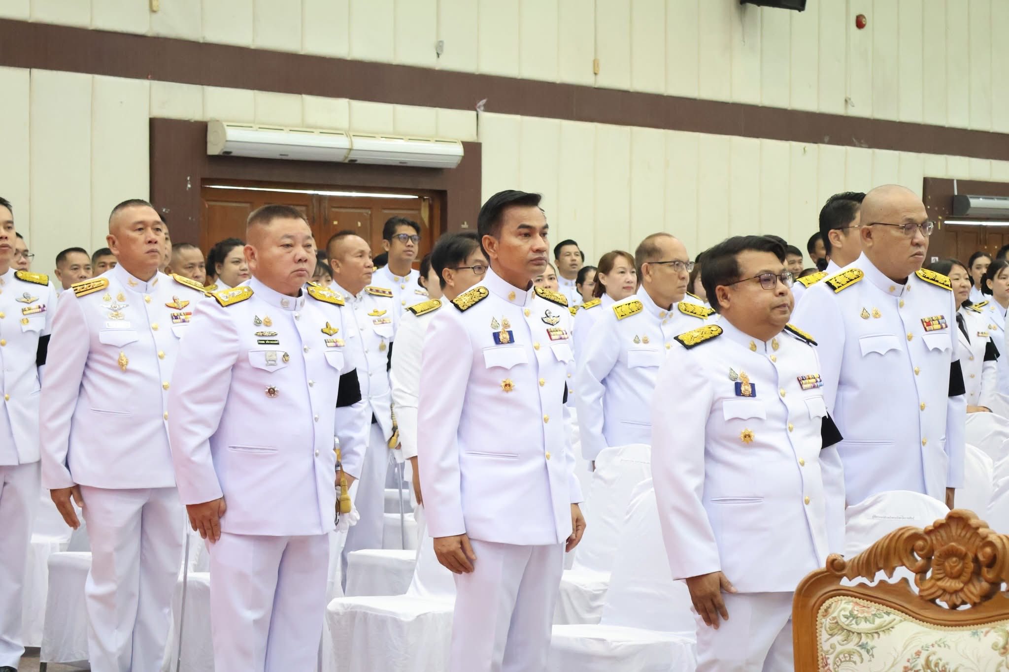 title - ส.ป.ก.กาฬสินธุ์ ร่วมพิธีถวายพระพรชัยมงคล พิธีเจริญพระพุทธมนต์ และทำบุญตักบาตร เนื่องในวันคล้ายวันประสูติสมเด็จพระเจ้าลูกยาเธอ เจ้าฟ้าทีปังกรรัศมีโชติ มหาวชิโรตตมางกูร สิริวิบูลยราชกุมาร