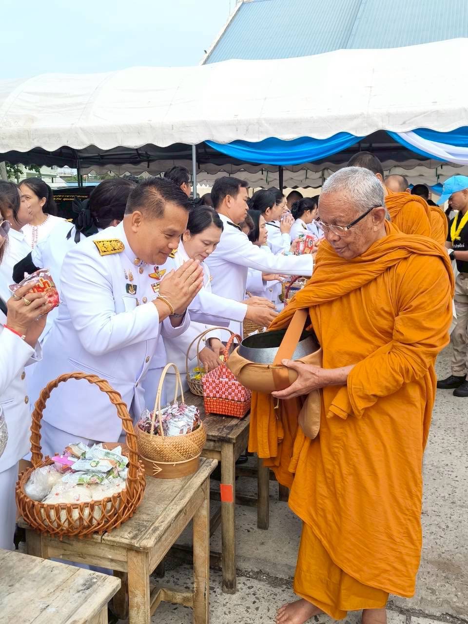 title - ส.ป.ก.กาฬสินธุ์ ร่วมพิธีถวายพระพรชัยมงคล พิธีเจริญพระพุทธมนต์ และทำบุญตักบาตร เนื่องในวันคล้ายวันประสูติสมเด็จพระเจ้าลูกยาเธอ เจ้าฟ้าทีปังกรรัศมีโชติ มหาวชิโรตตมางกูร สิริวิบูลยราชกุมาร